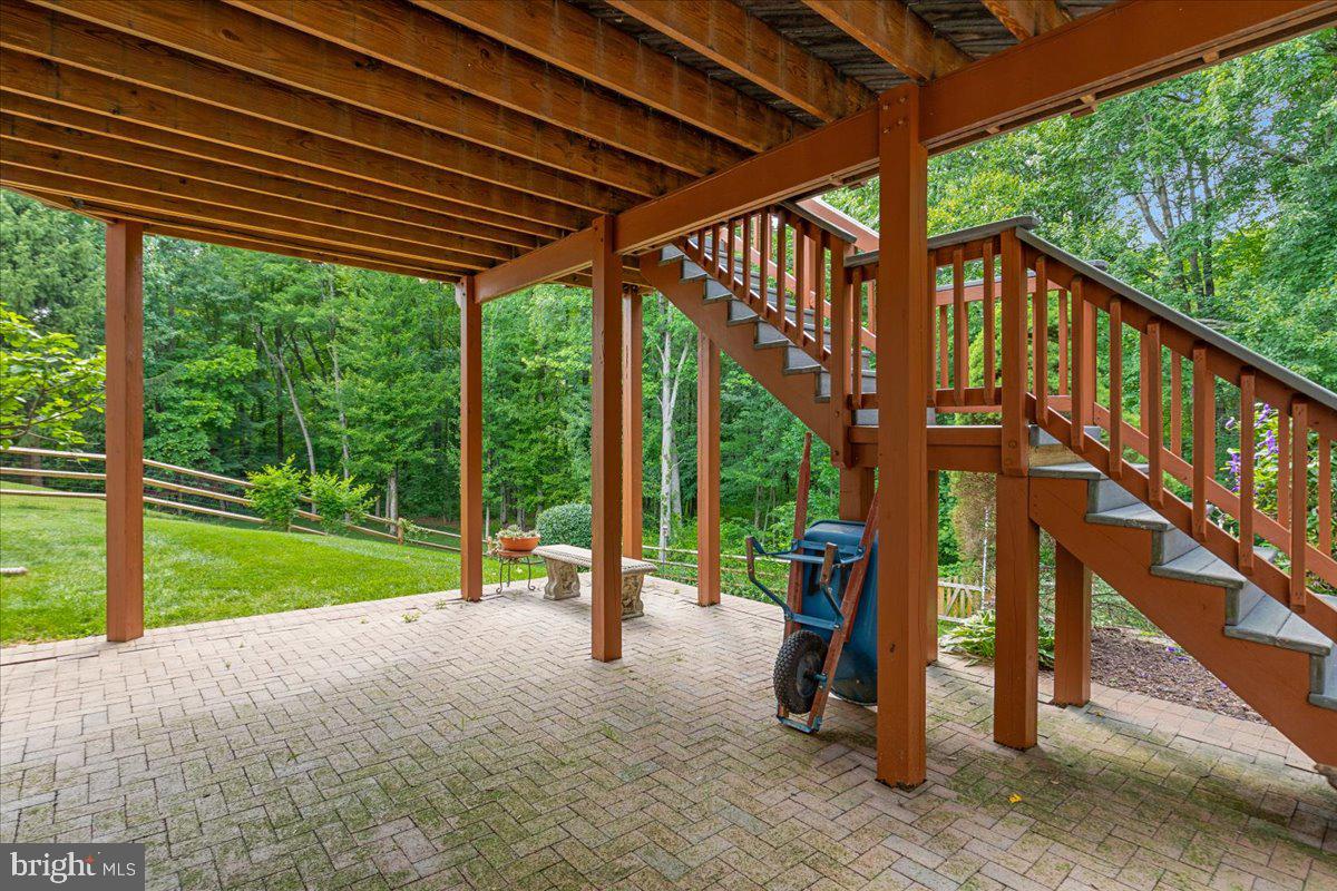 RIDGEGATE WOODS - Residential