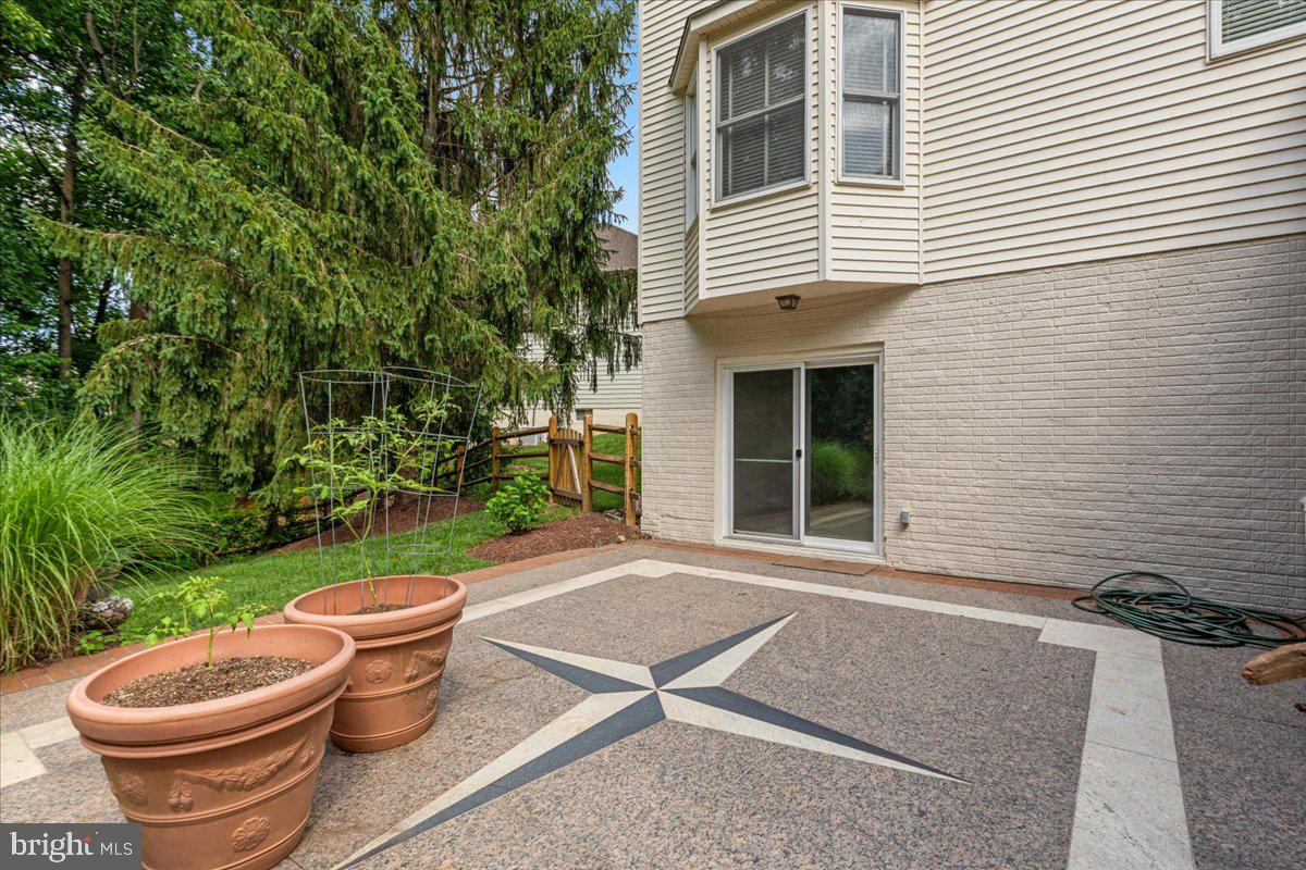 RIDGEGATE WOODS - Residential