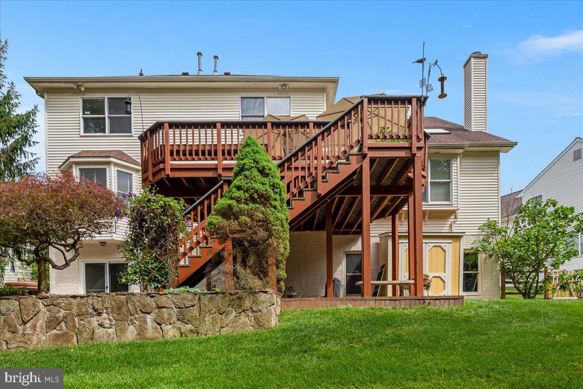 RIDGEGATE WOODS - Residential