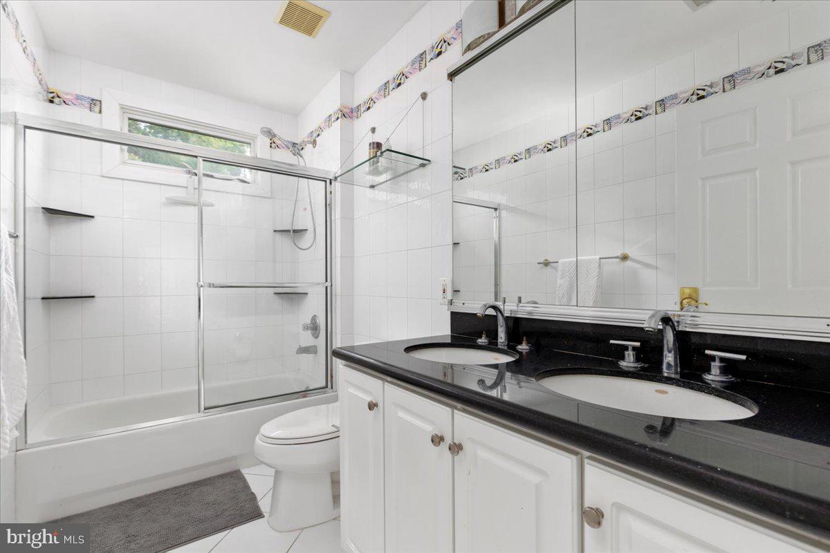 RIDGEGATE WOODS - Residential