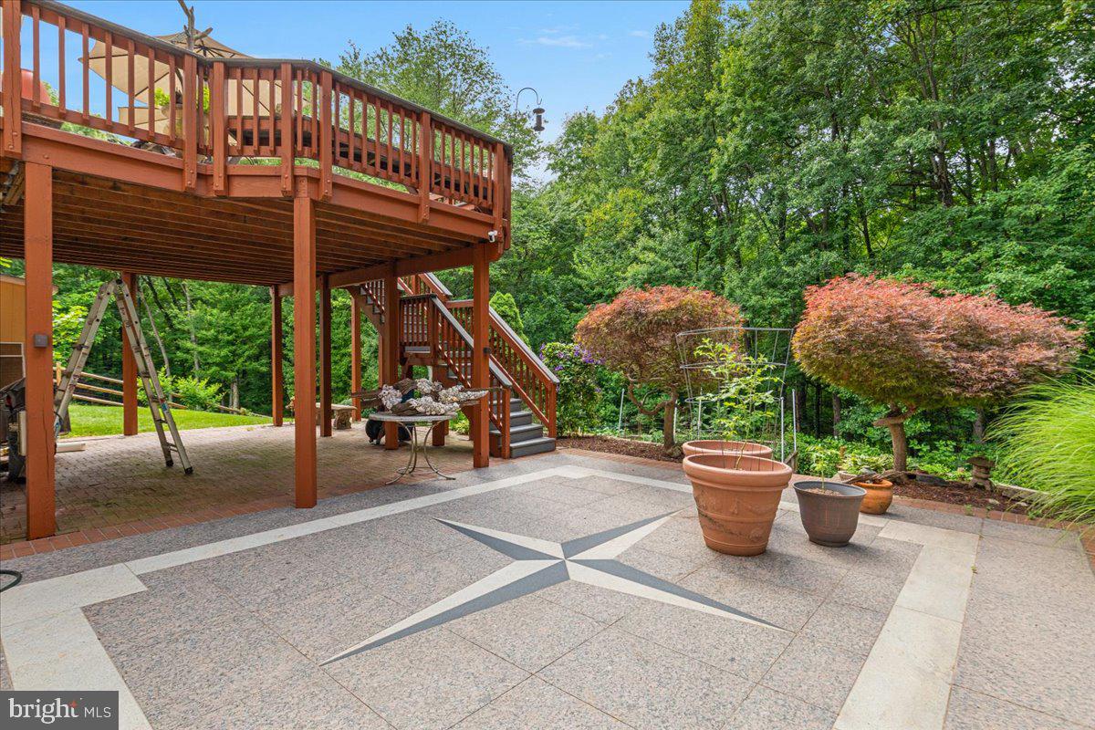 RIDGEGATE WOODS - Residential