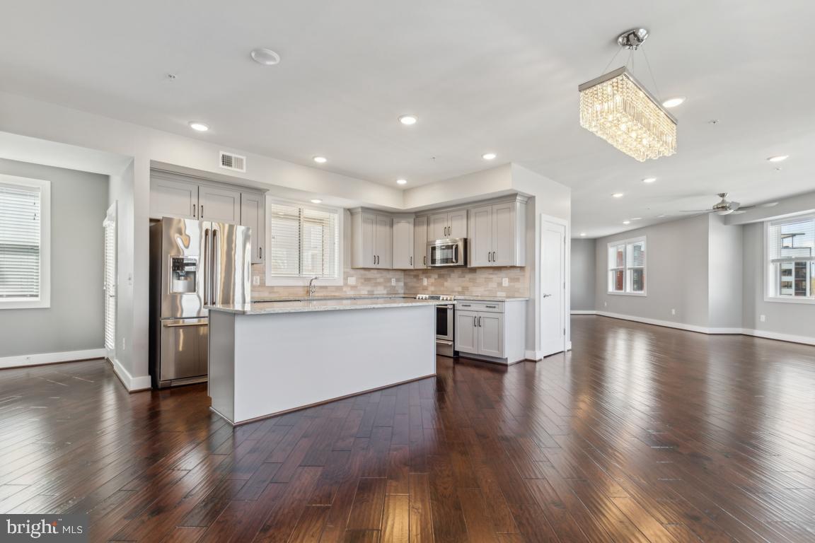 ONE LOUDOUN - Residential Lease