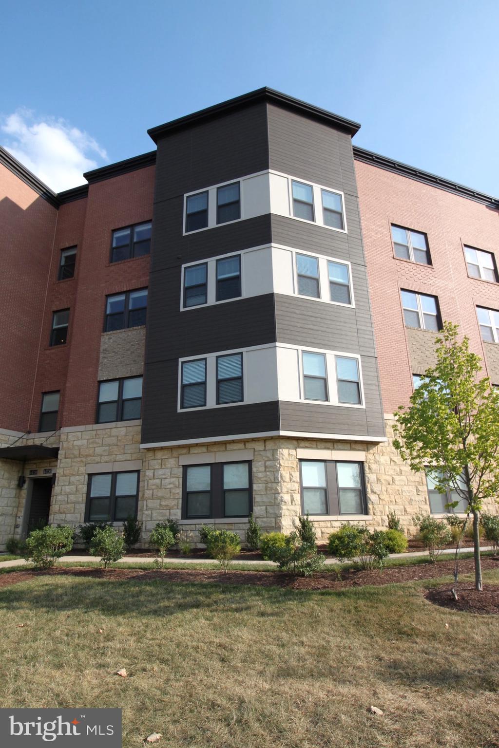 ONE LOUDOUN - Residential Lease