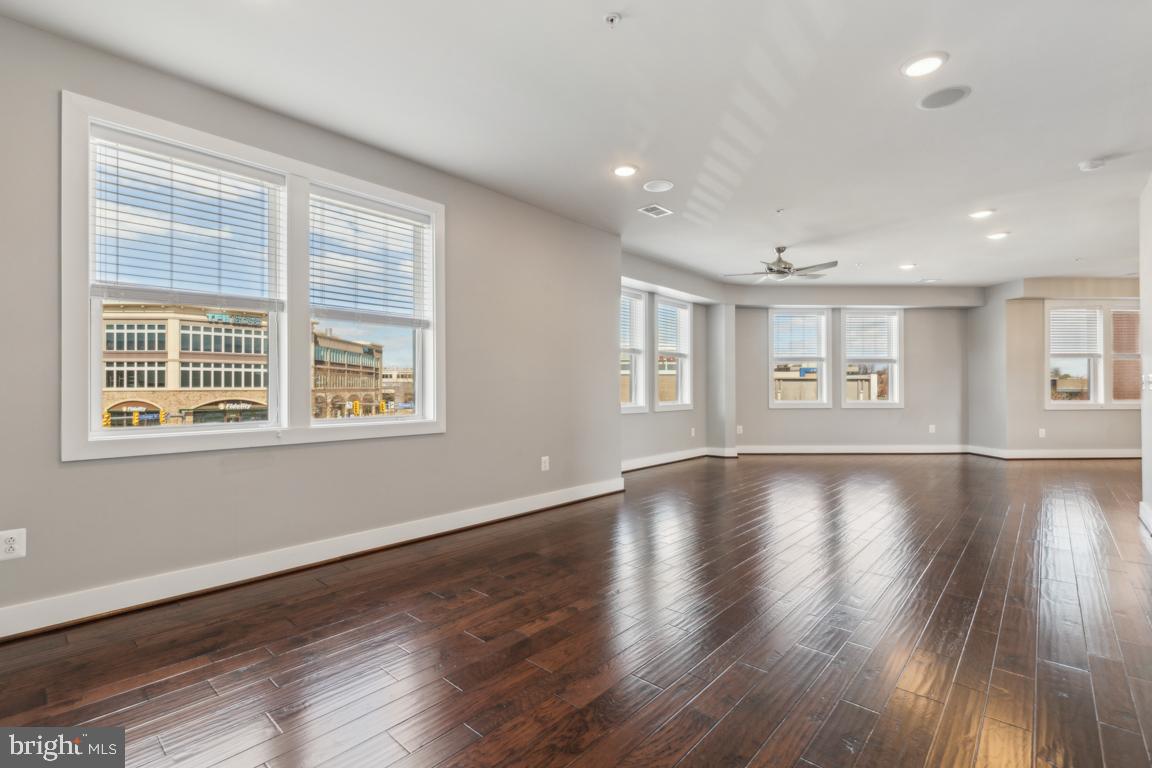 ONE LOUDOUN - Residential Lease