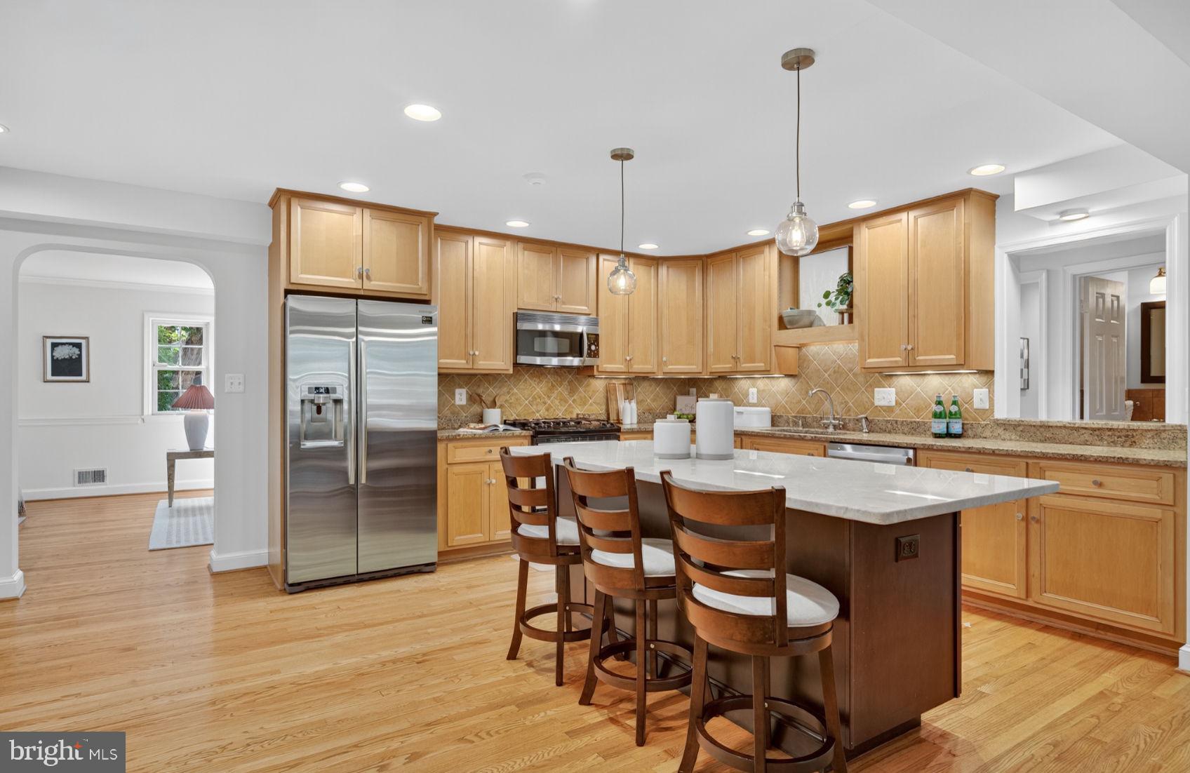 ARLINGTON RIDGE - Residential