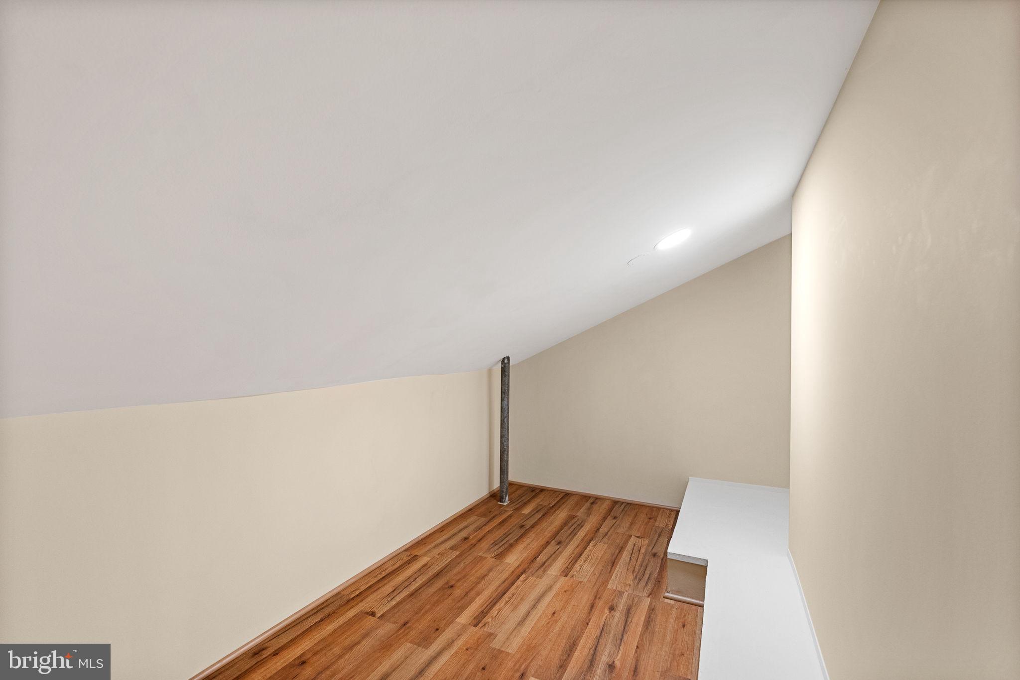 ARLINGTON RIDGE - Residential