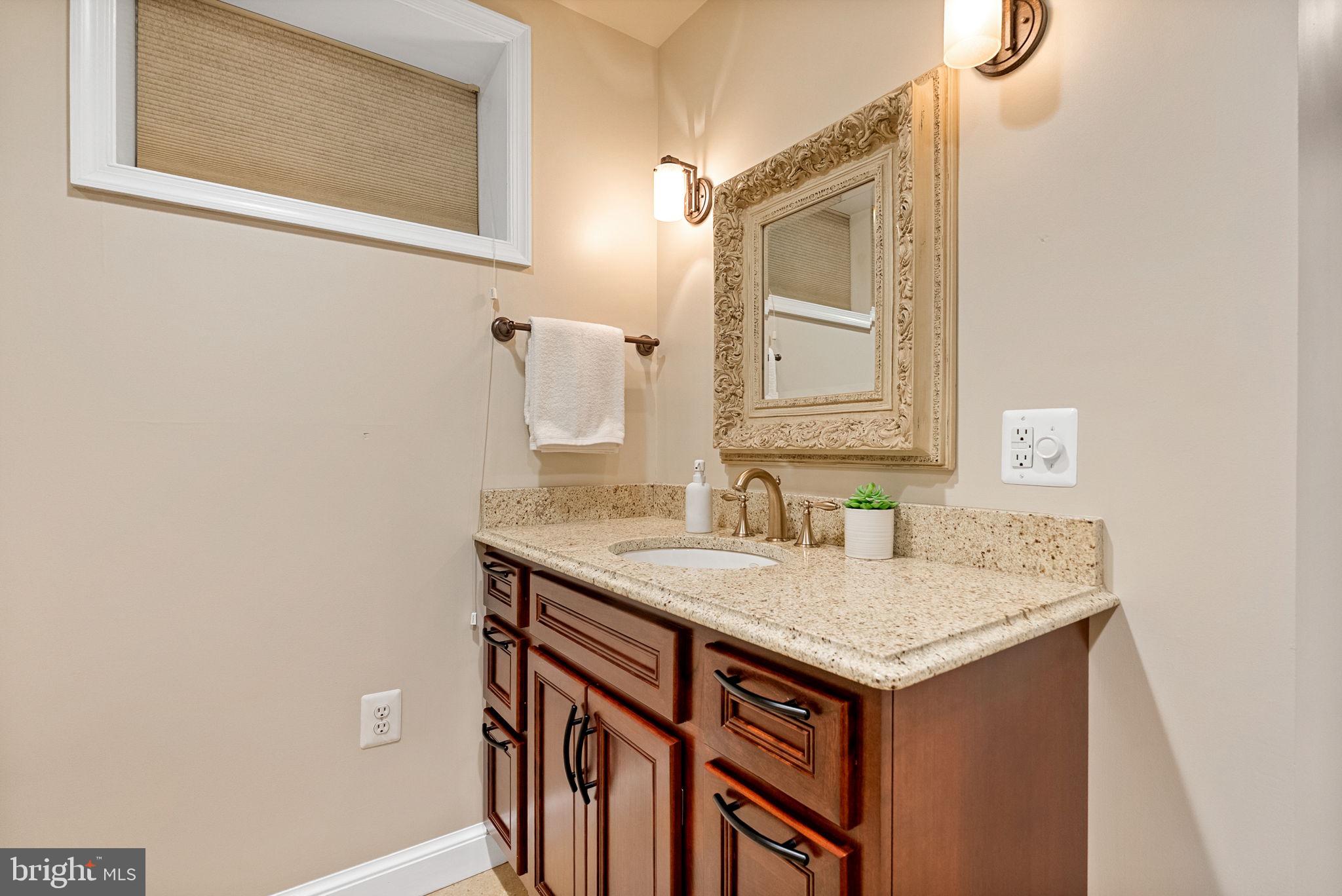 ARLINGTON RIDGE - Residential