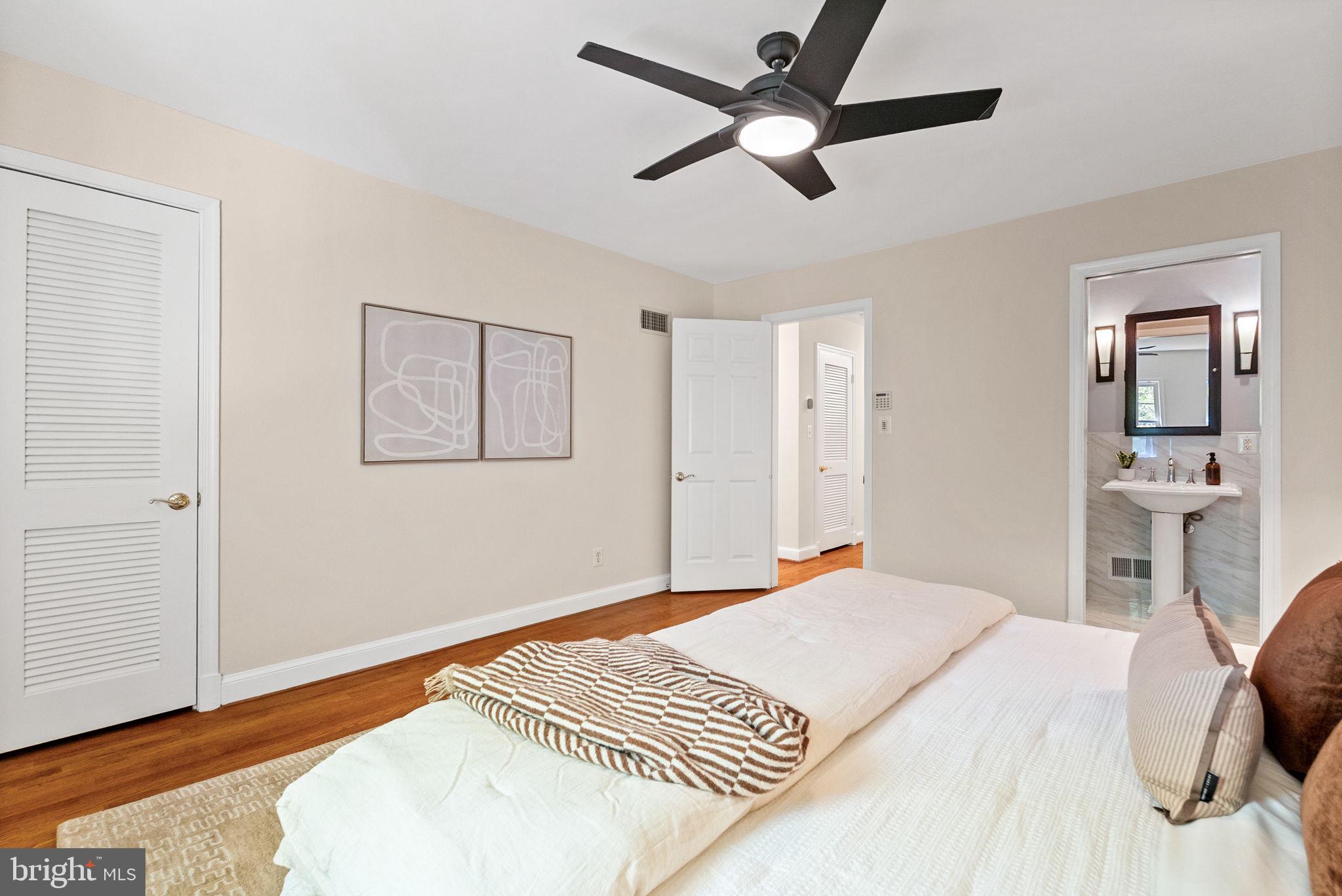 ARLINGTON RIDGE - Residential