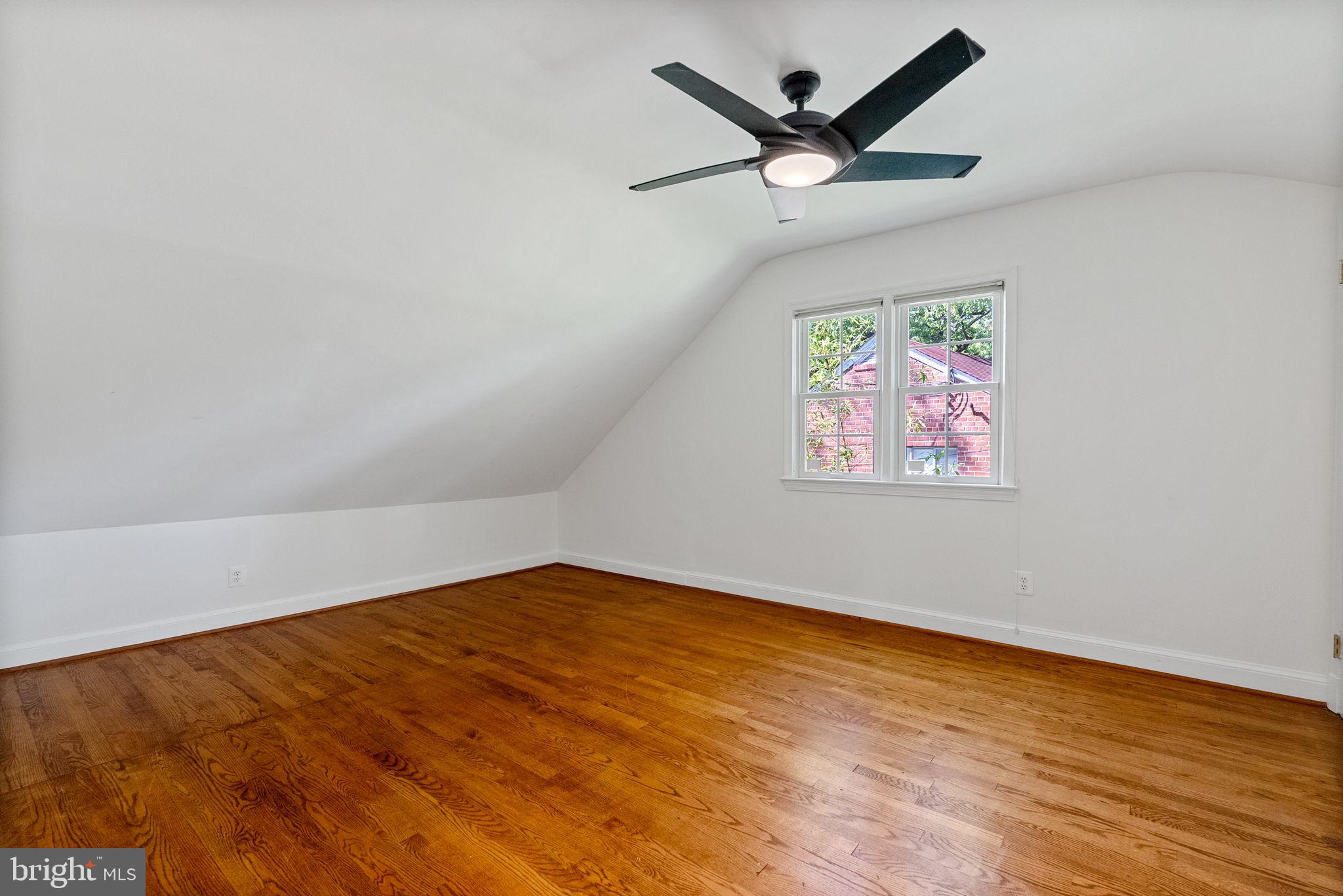 ARLINGTON RIDGE - Residential