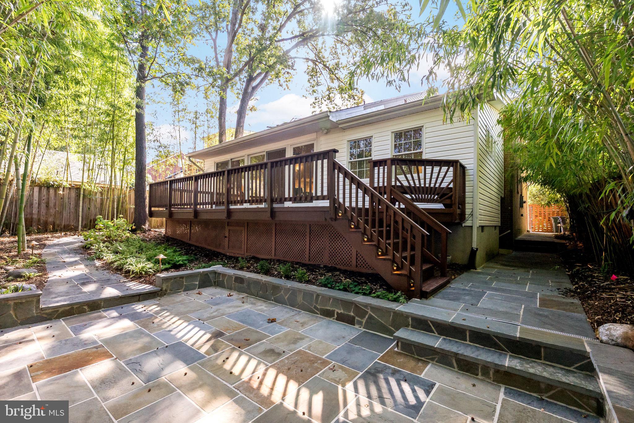 ARLINGTON RIDGE - Residential