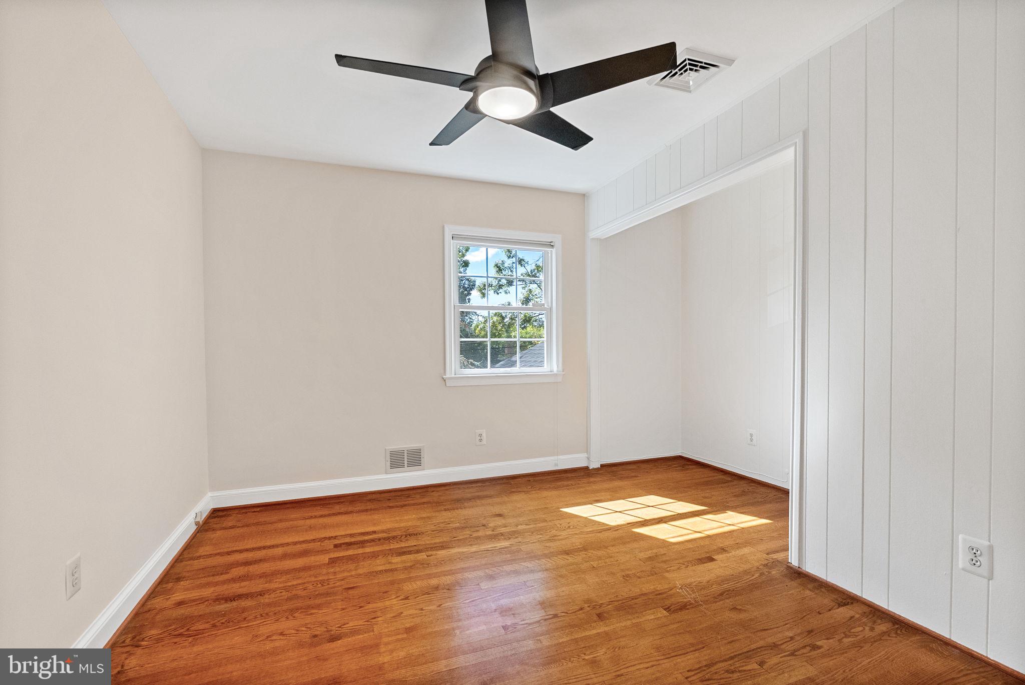ARLINGTON RIDGE - Residential