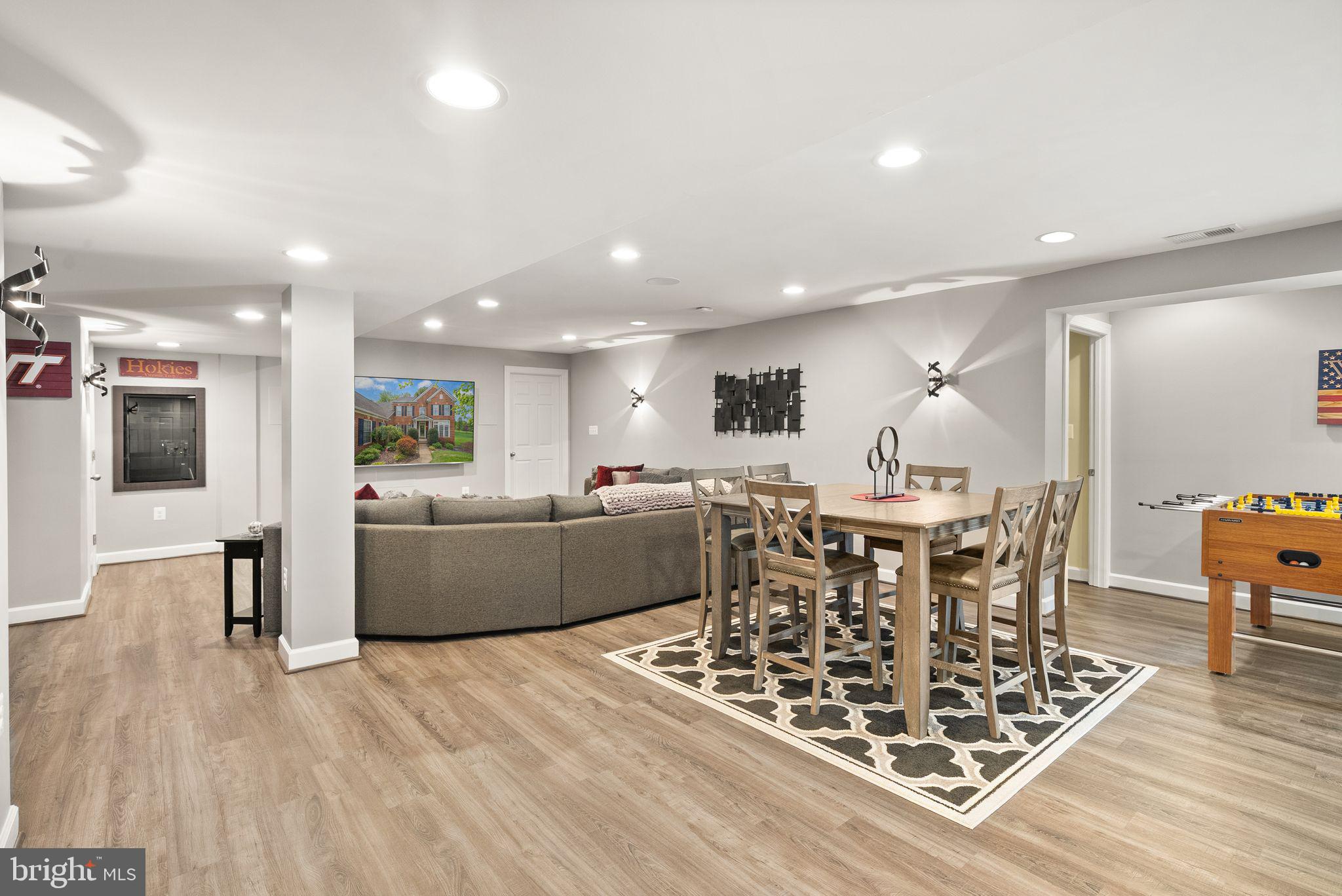 OAK VALLEY - Residential