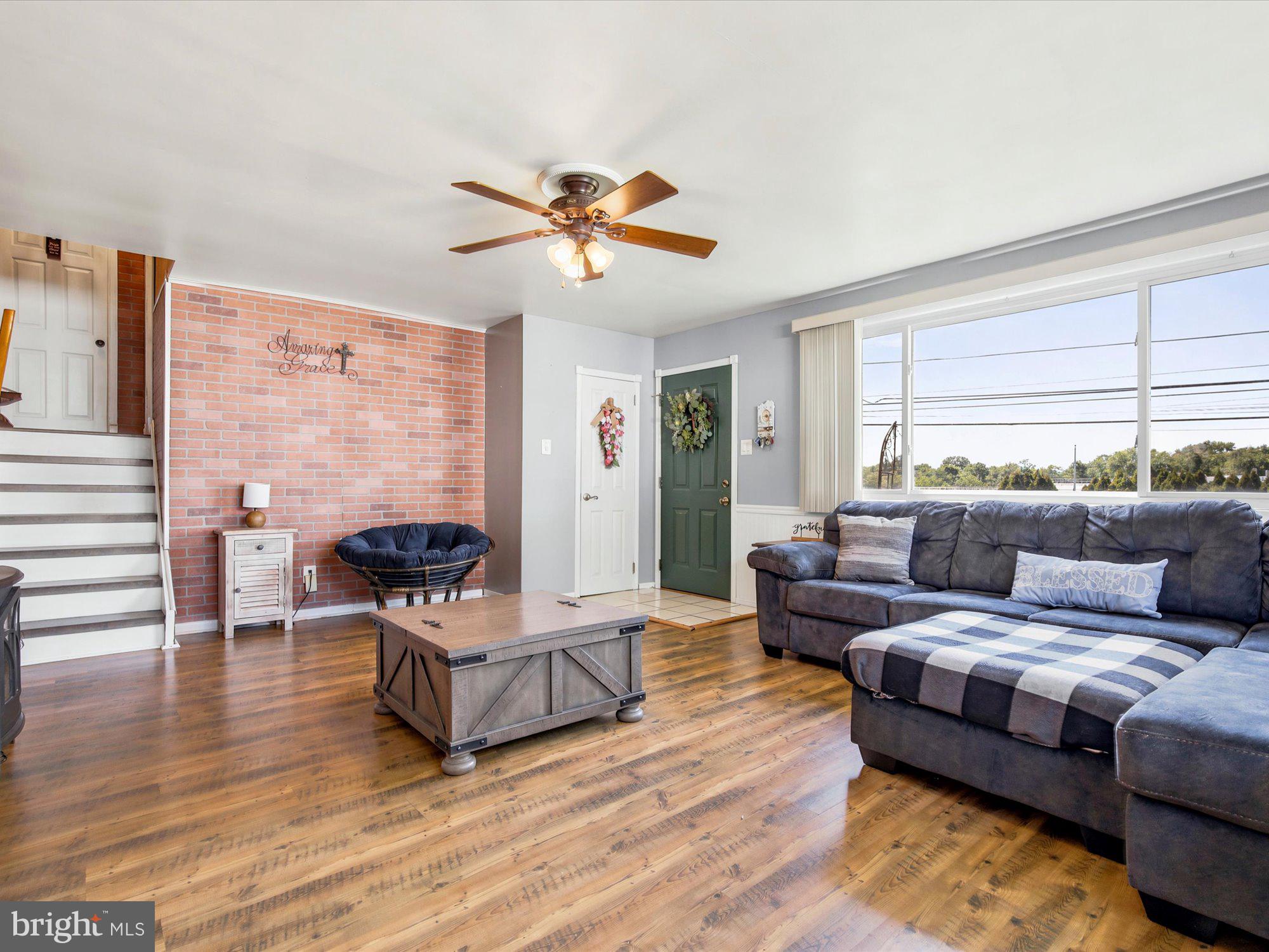 WILLOW FARMS - Residential