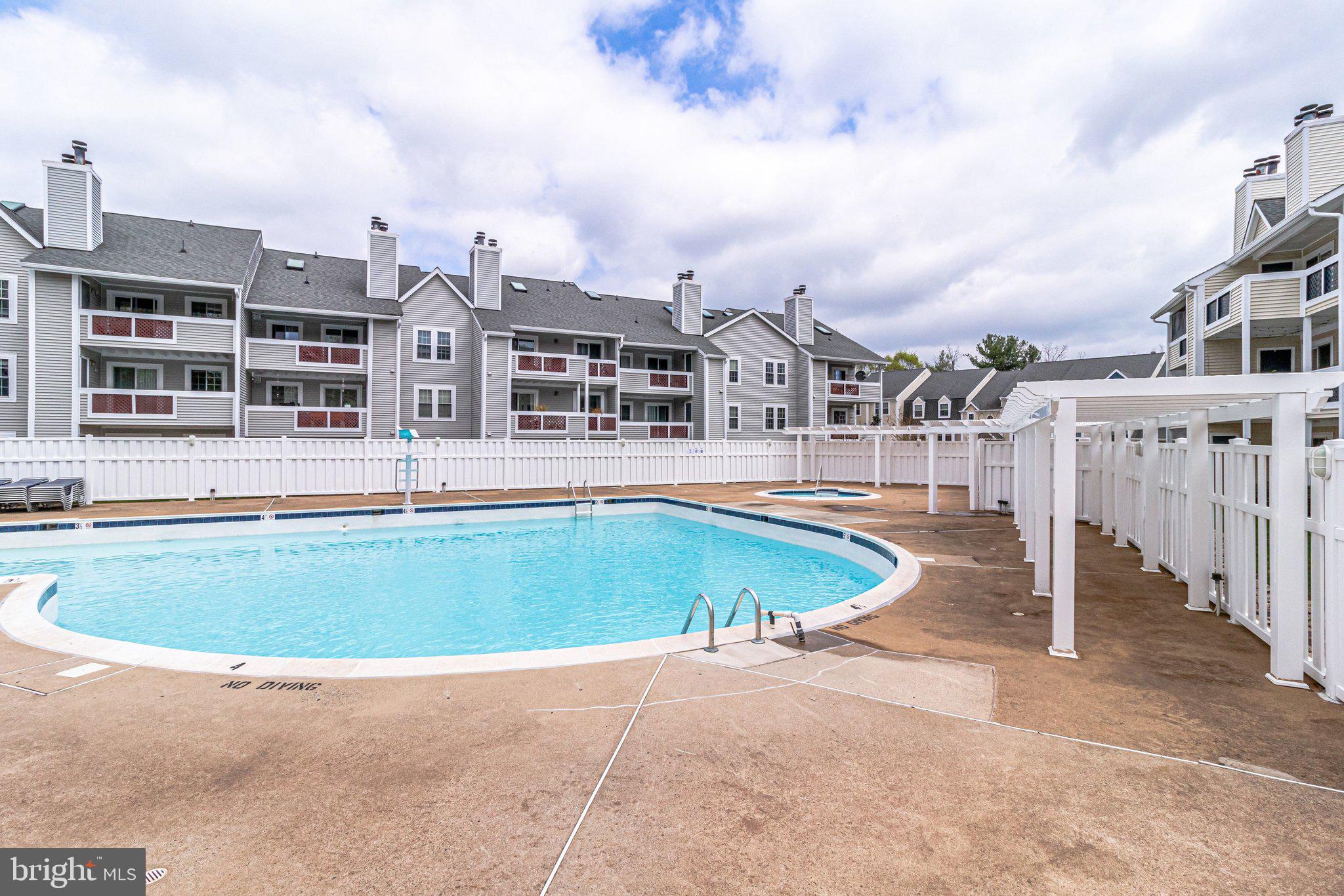 GRAYS POINTE - Residential