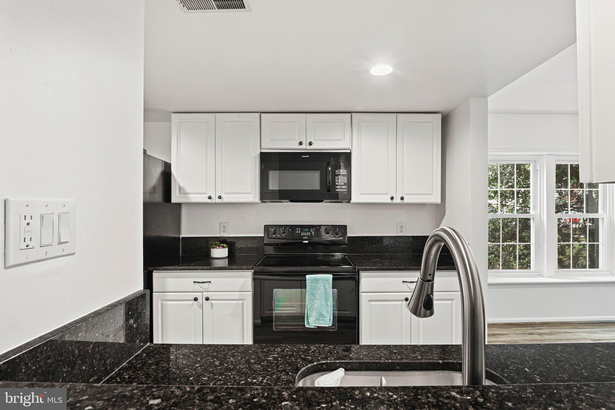 GRAYS POINTE - Residential