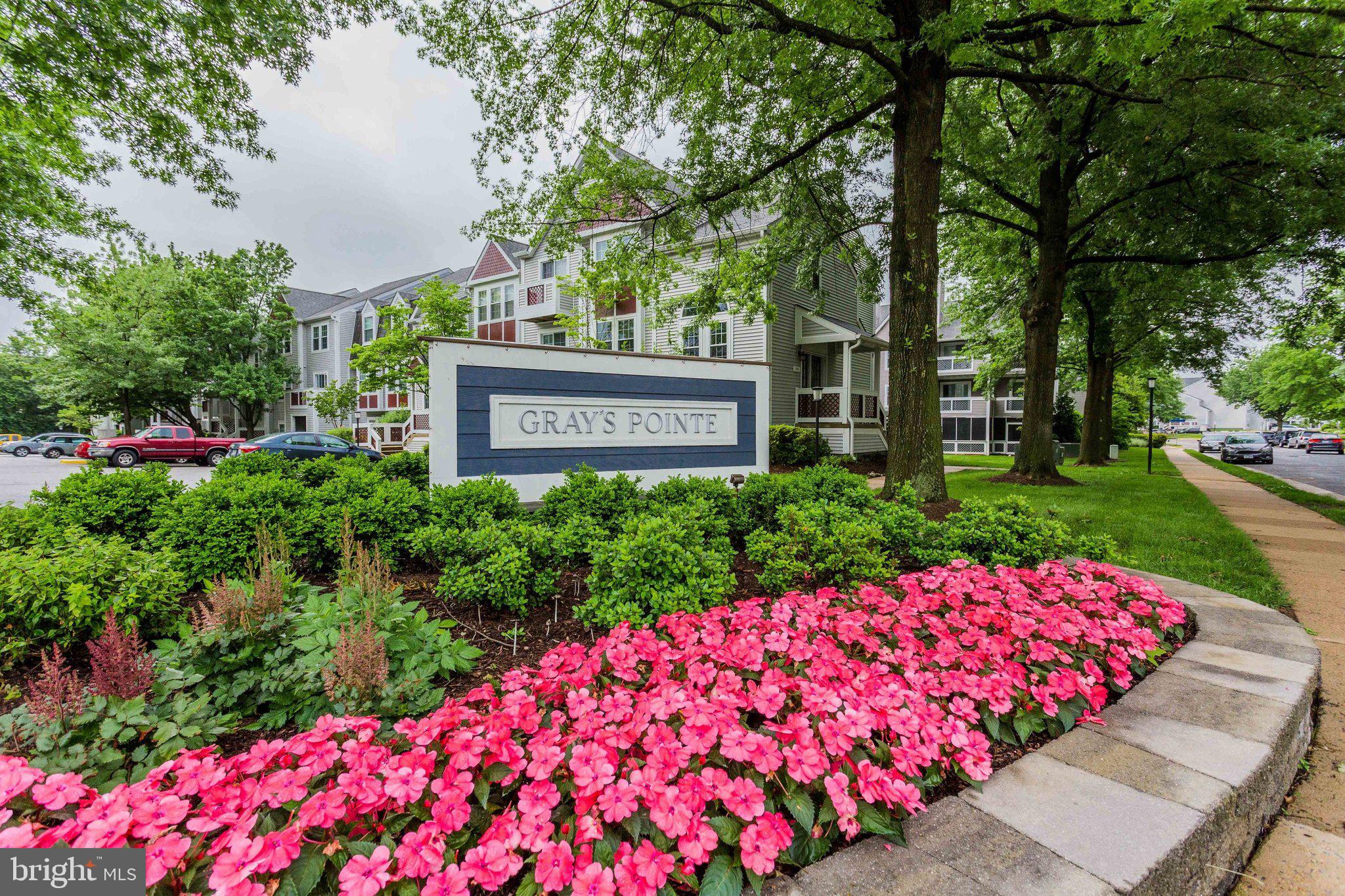 GRAYS POINTE - Residential