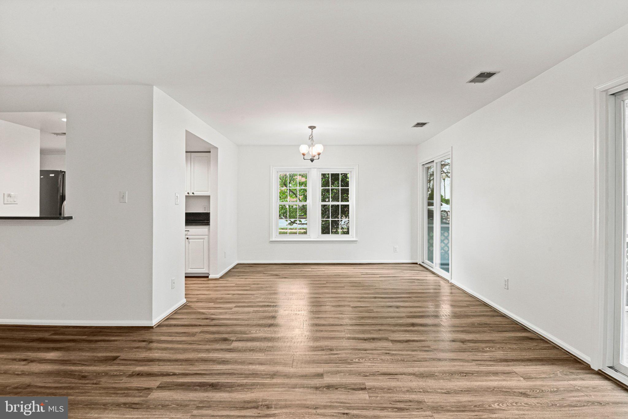 GRAYS POINTE - Residential