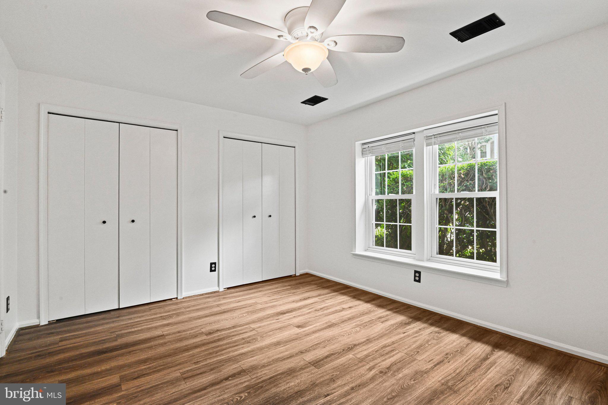 GRAYS POINTE - Residential