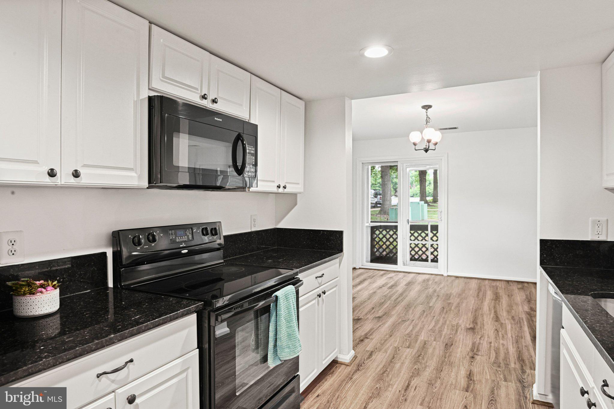 GRAYS POINTE - Residential