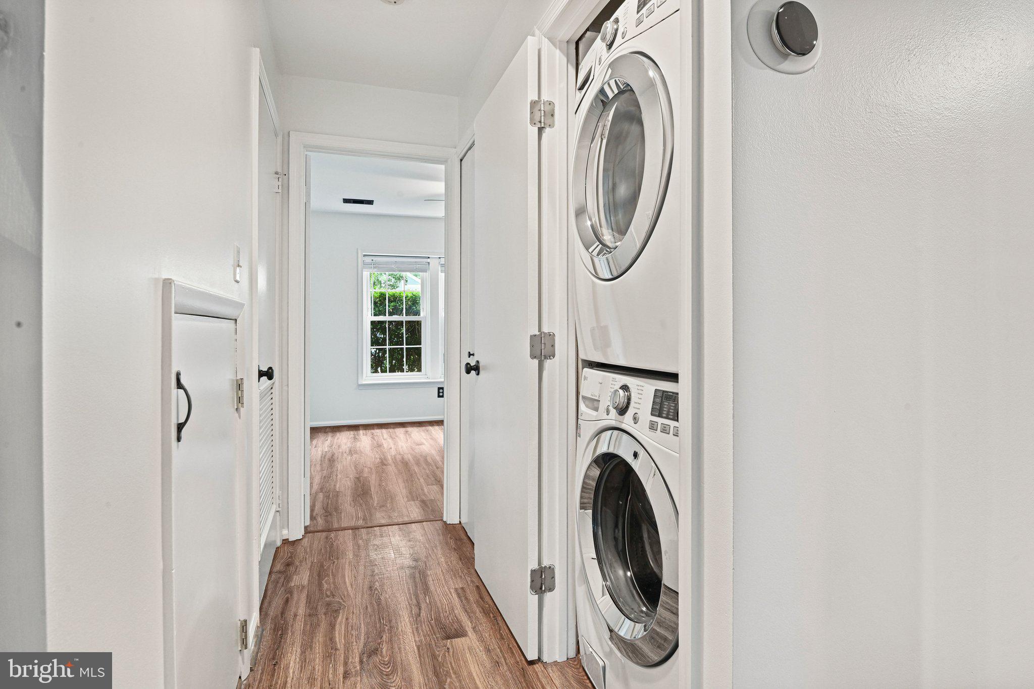GRAYS POINTE - Residential