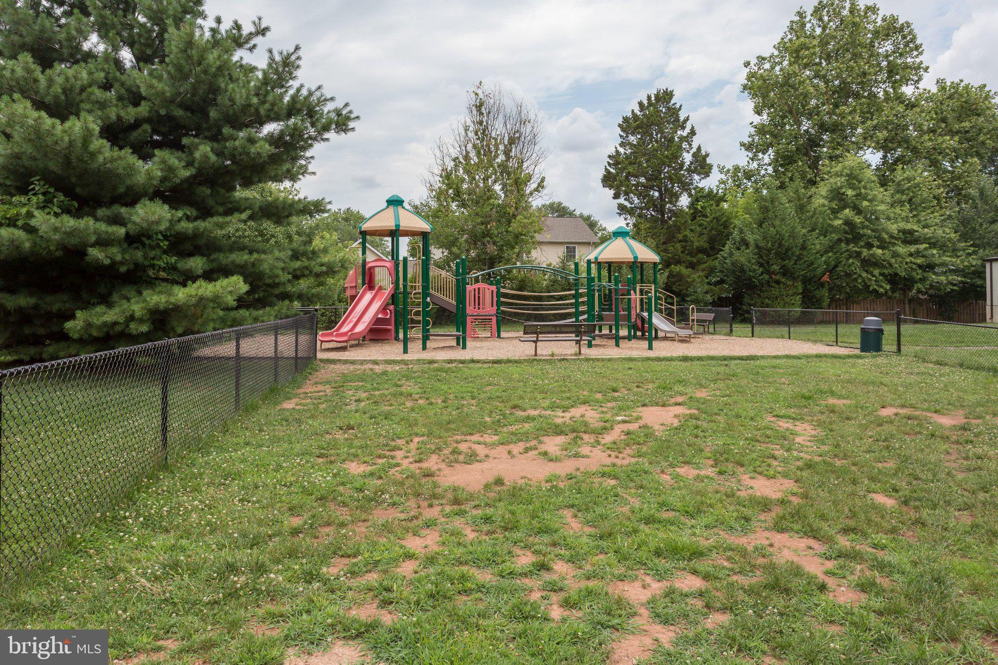 GRAYS POINTE - Residential