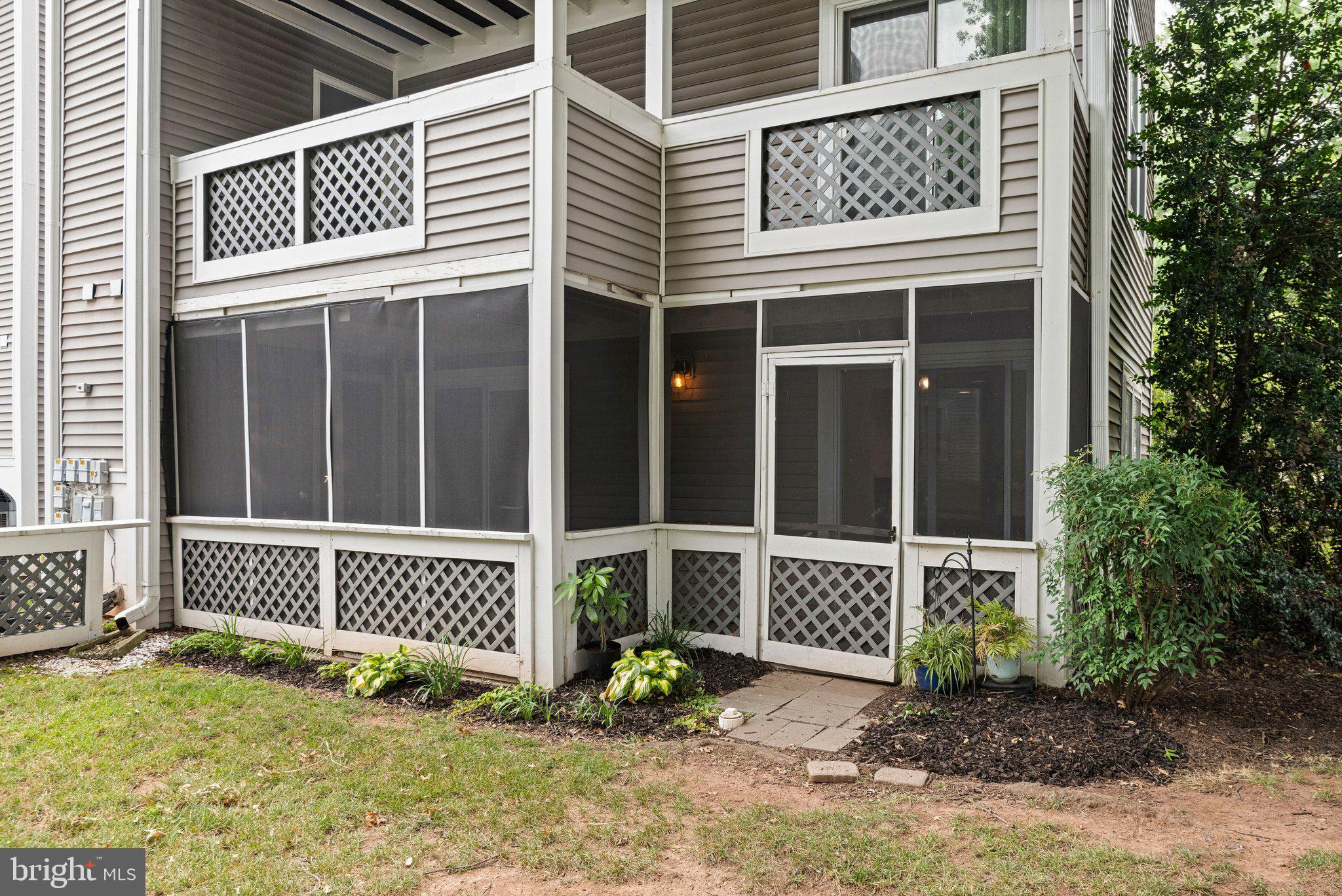 GRAYS POINTE - Residential