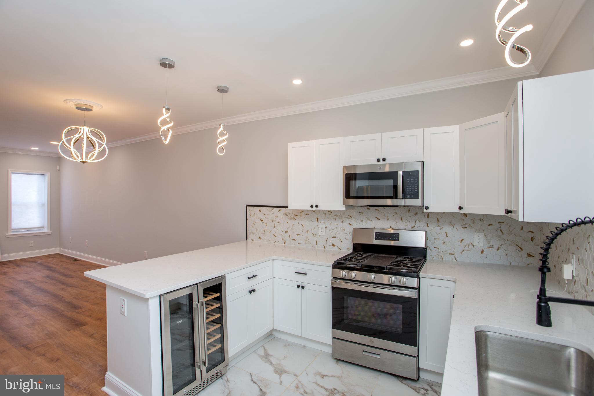 POINT BREEZE - Residential