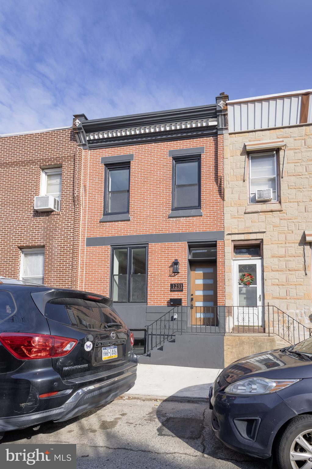 SQUIRREL HILL - Residential