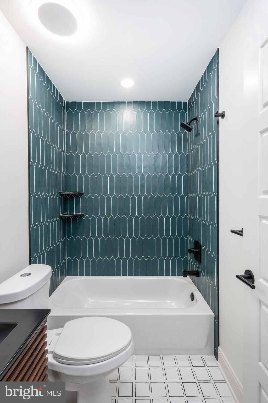 SQUIRREL HILL - Residential