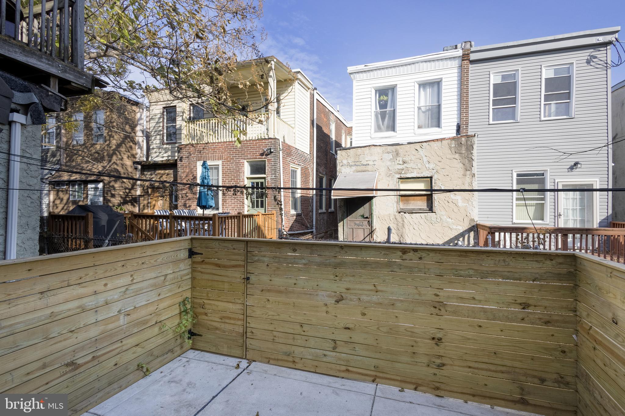SQUIRREL HILL - Residential