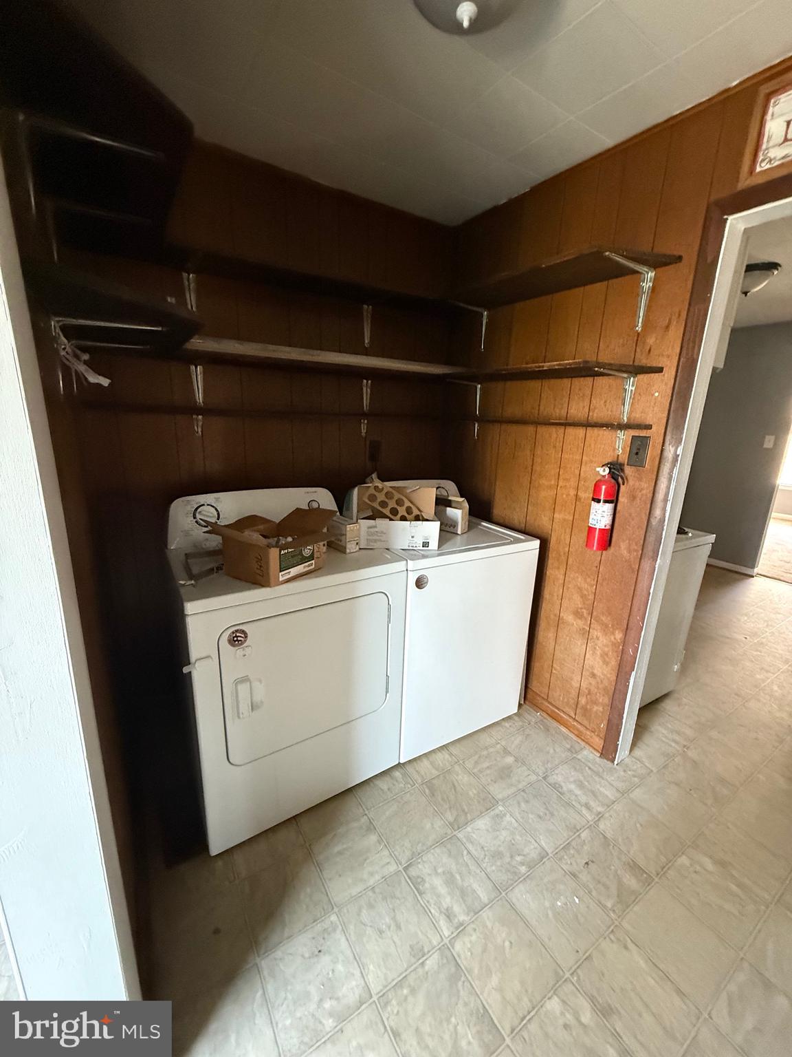 WHITE SANDS - Residential Lease