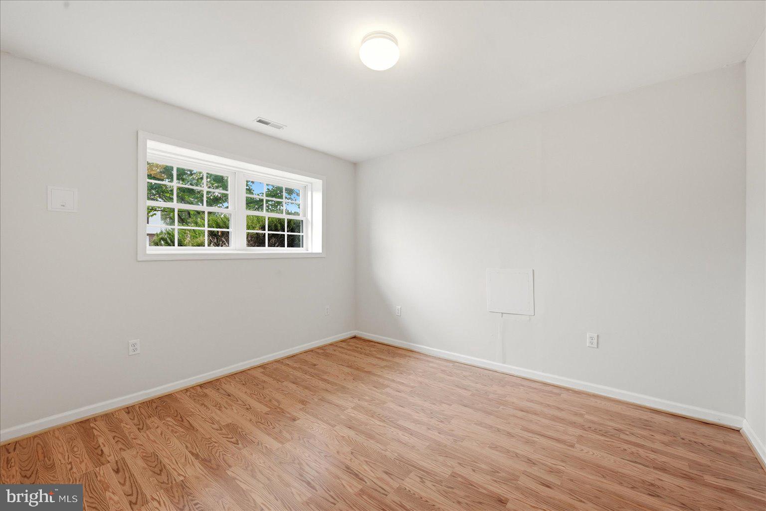 INWOOD MEADOWS - Residential