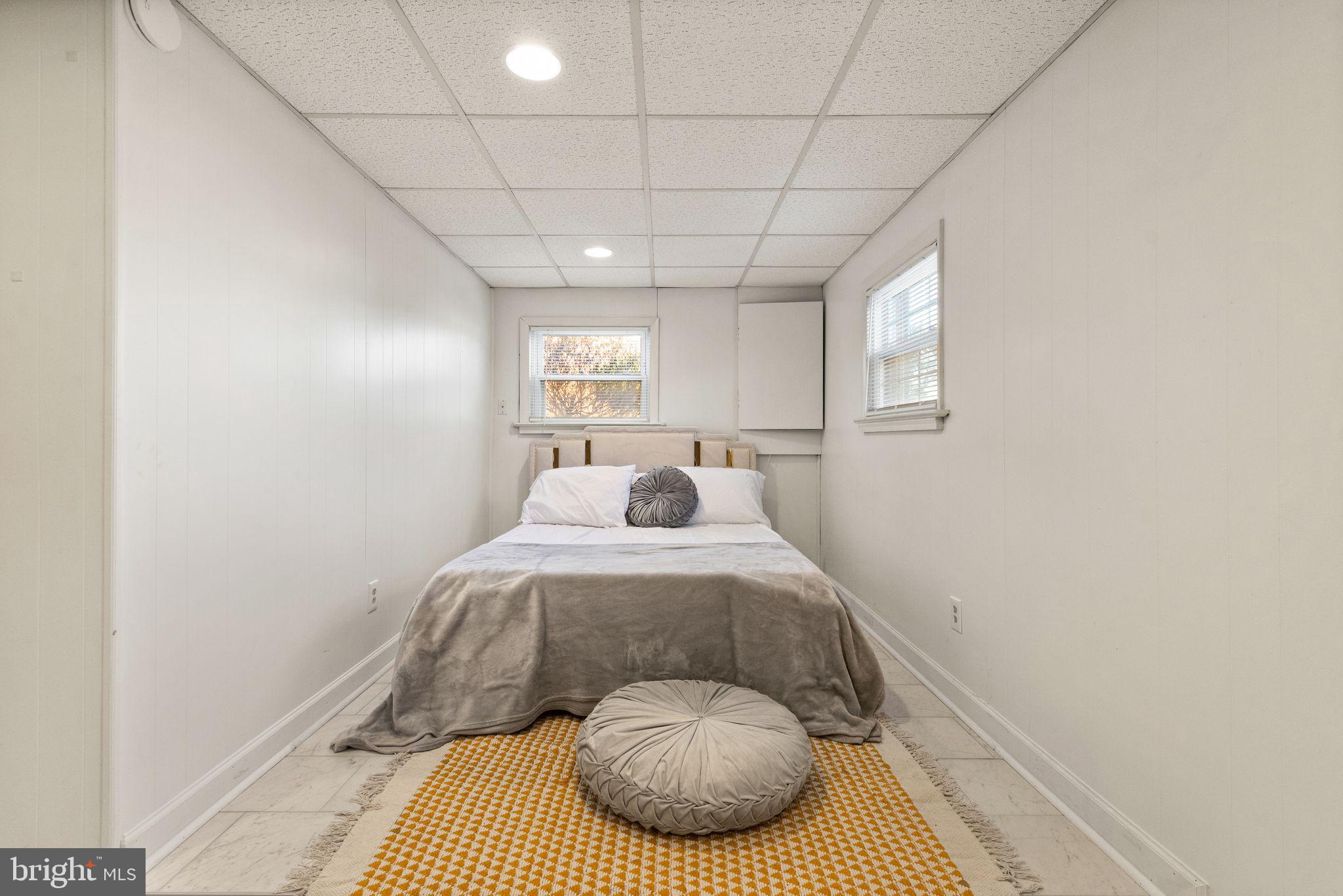LAKEVIEW ESTATES - Residential