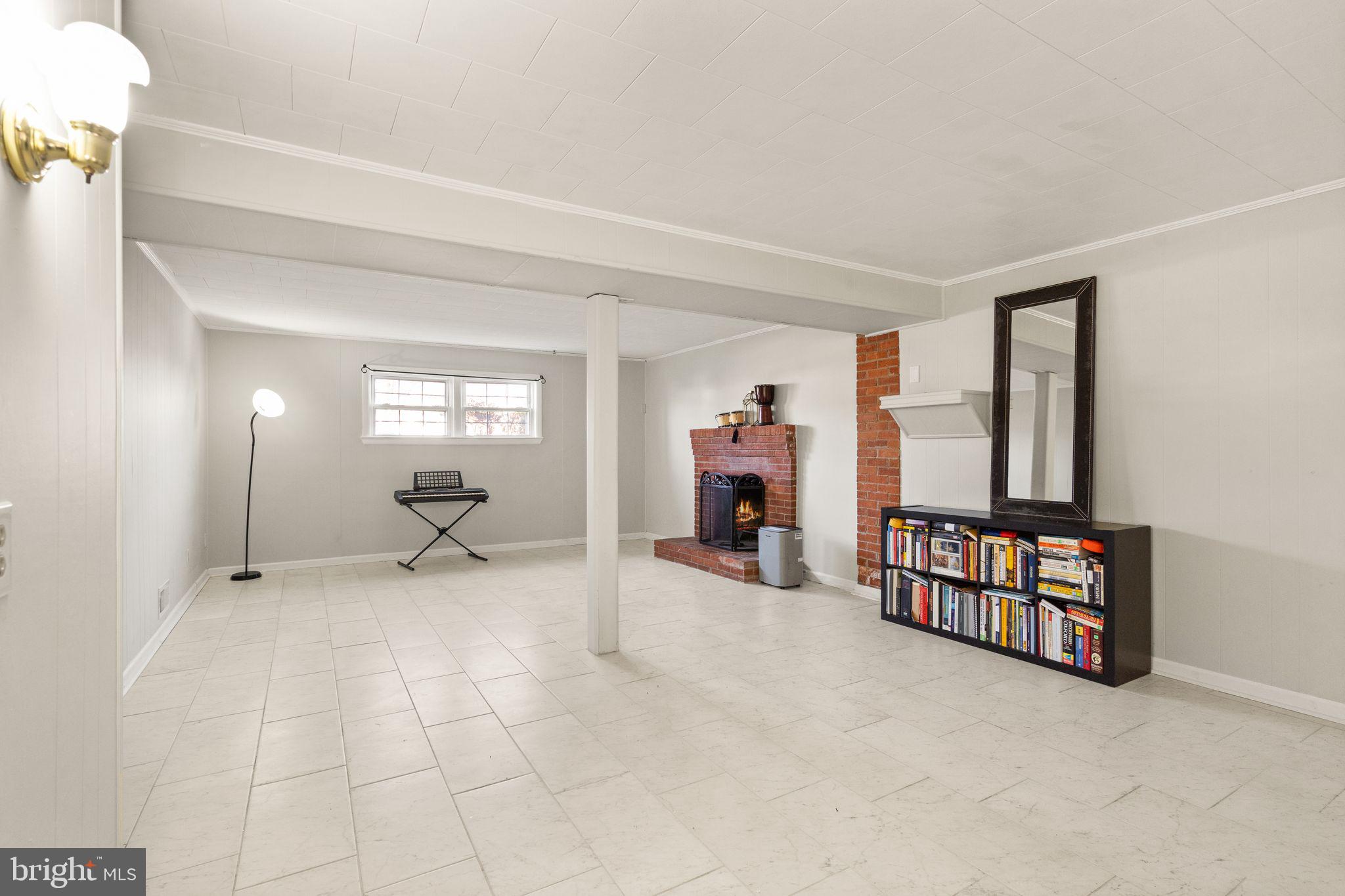 LAKEVIEW ESTATES - Residential