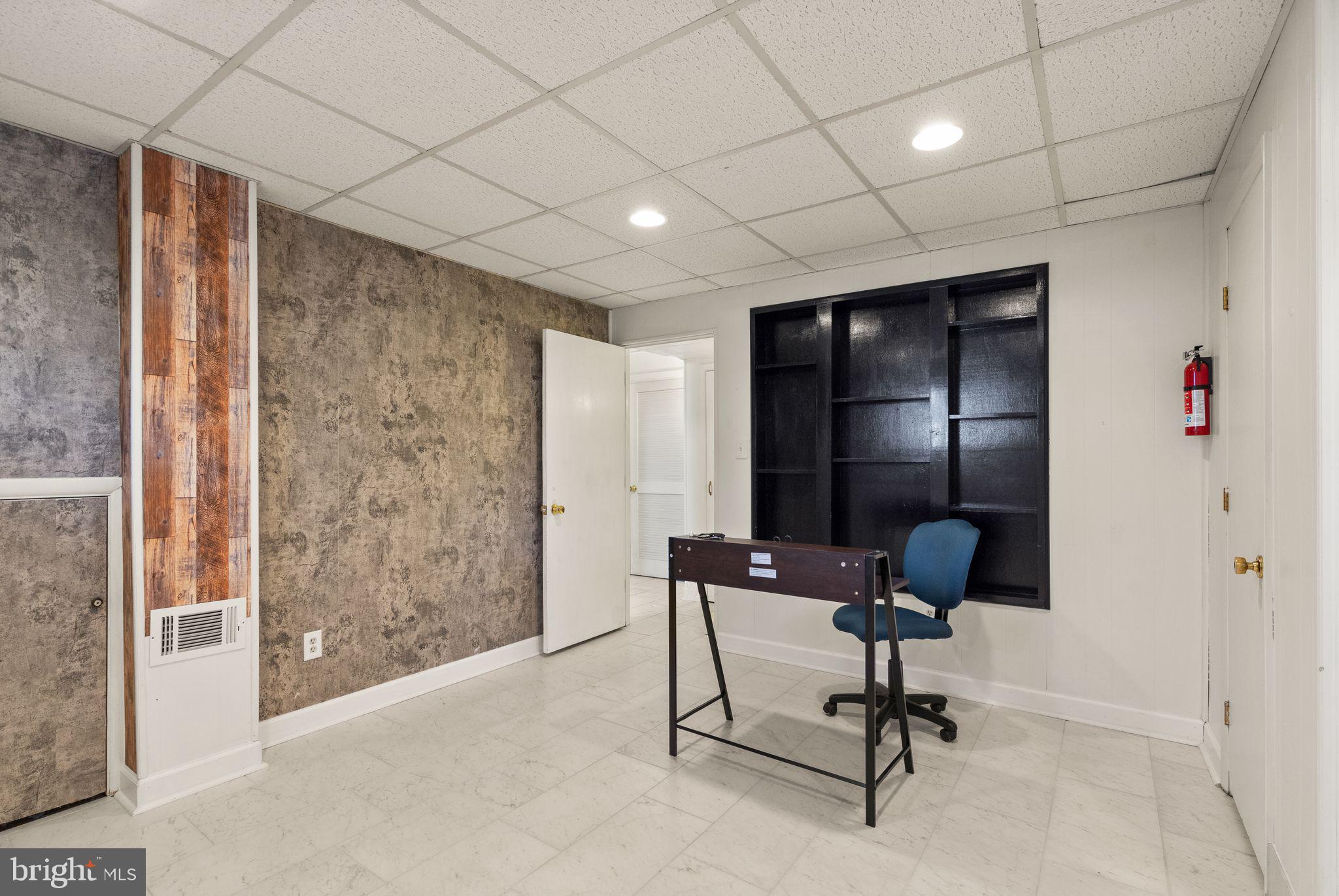 LAKEVIEW ESTATES - Residential