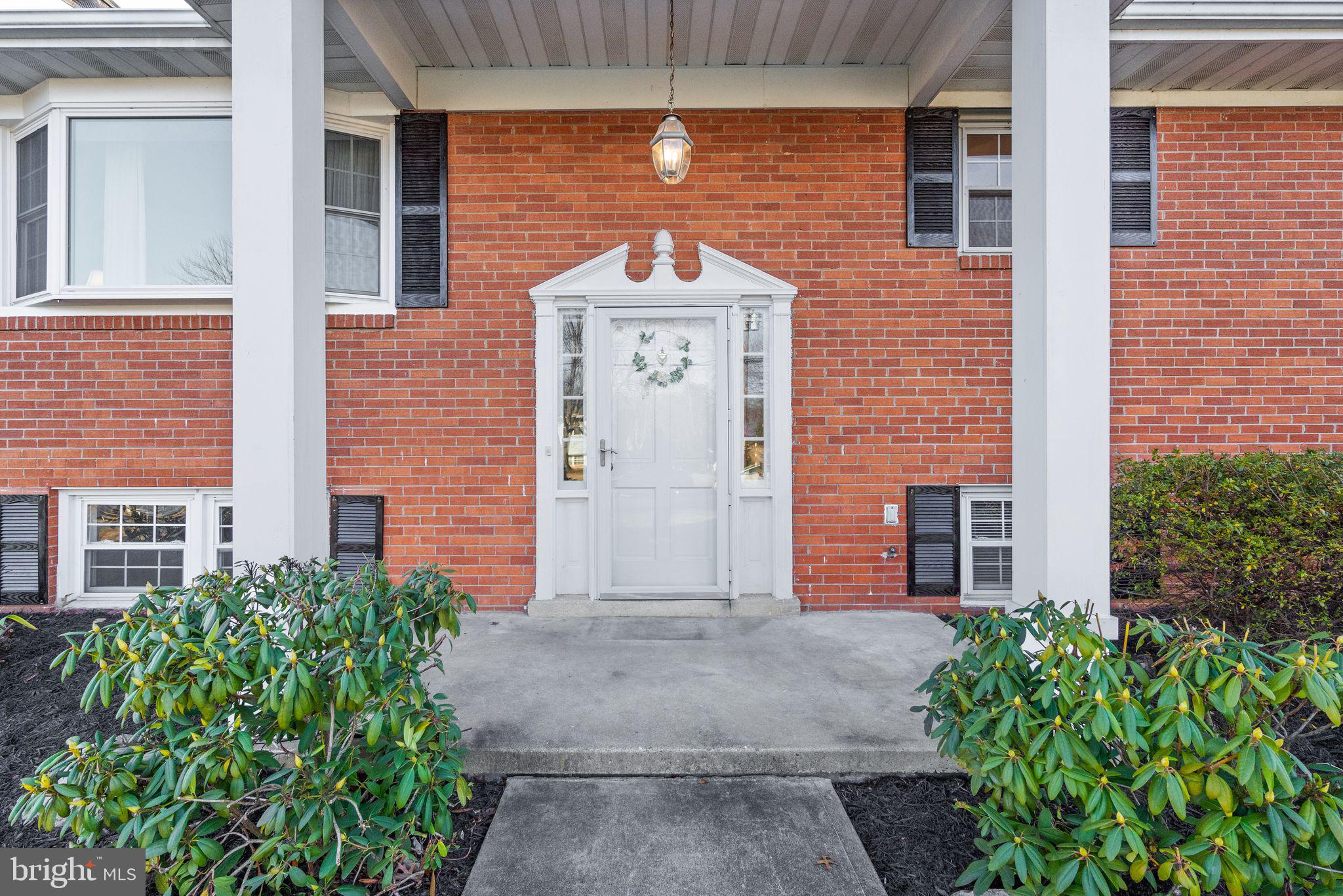LAKEVIEW ESTATES - Residential