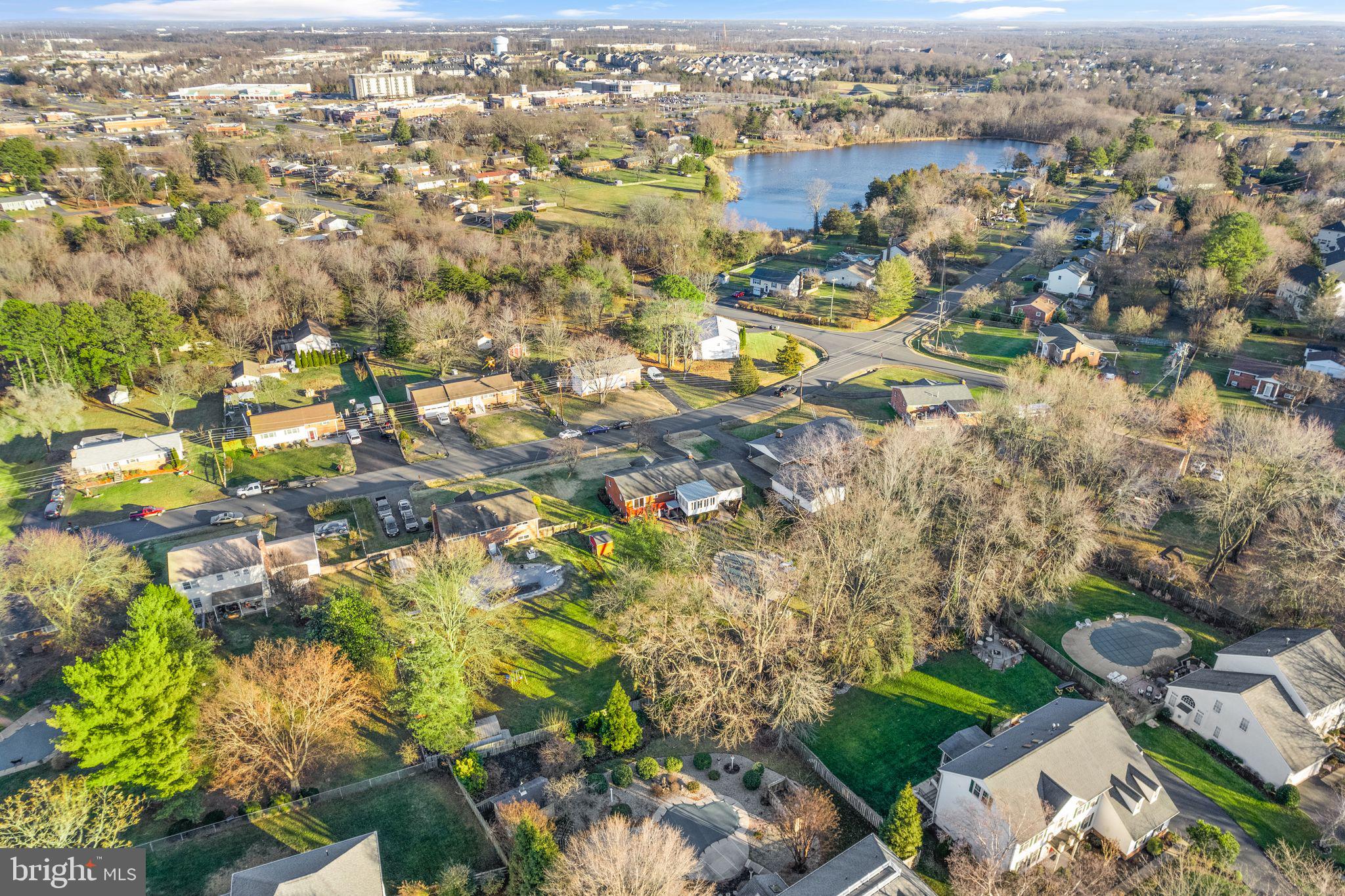 LAKEVIEW ESTATES - Residential