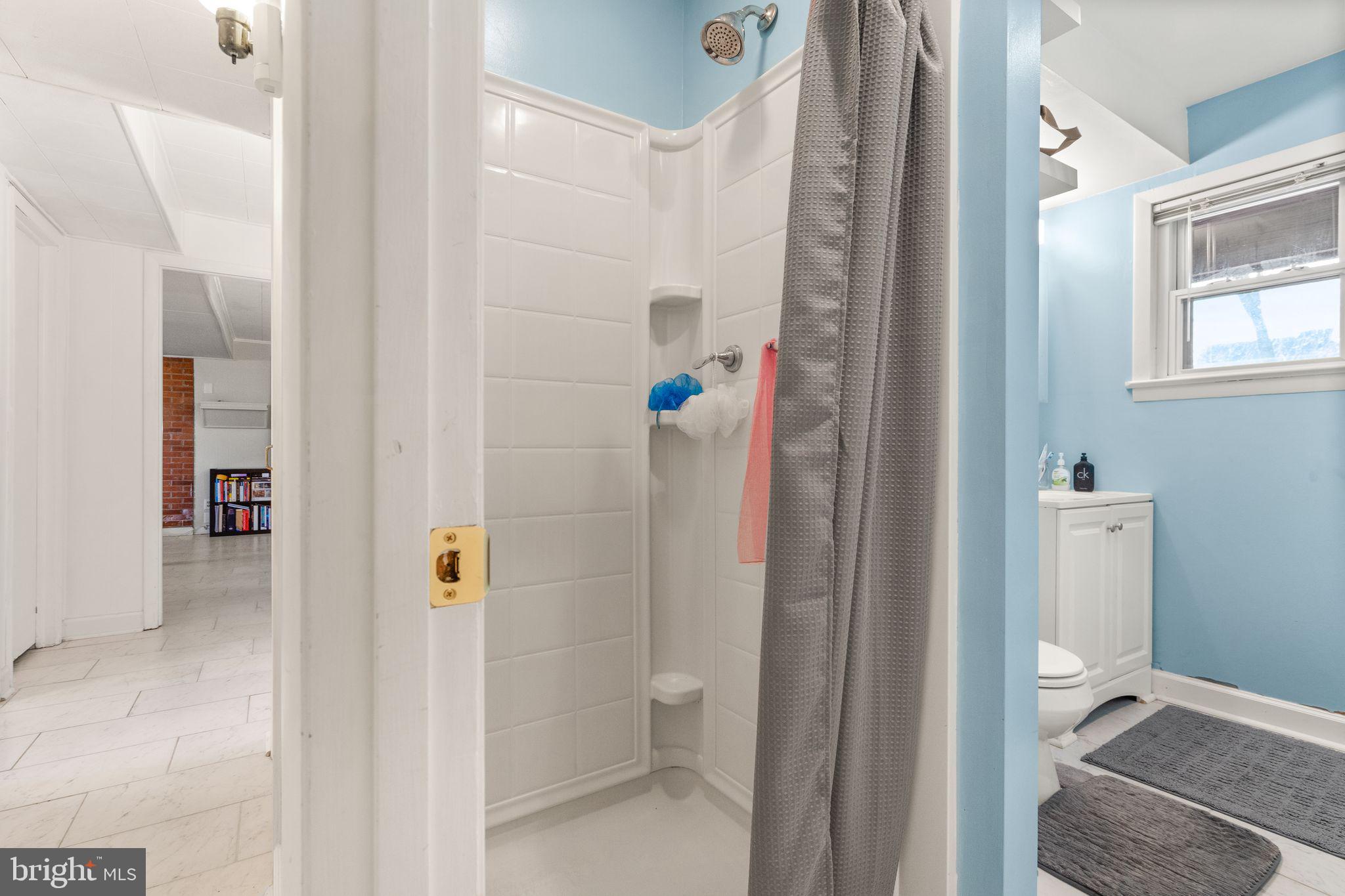 LAKEVIEW ESTATES - Residential