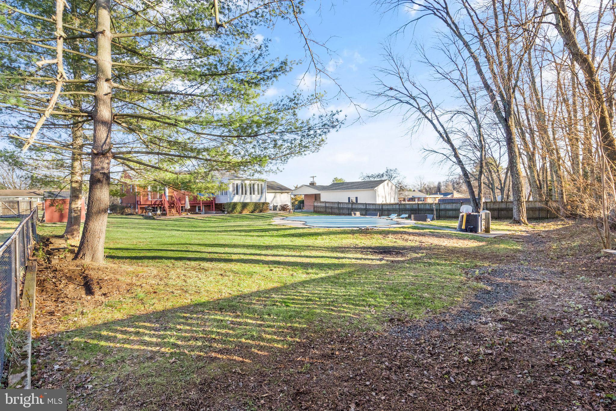 LAKEVIEW ESTATES - Residential