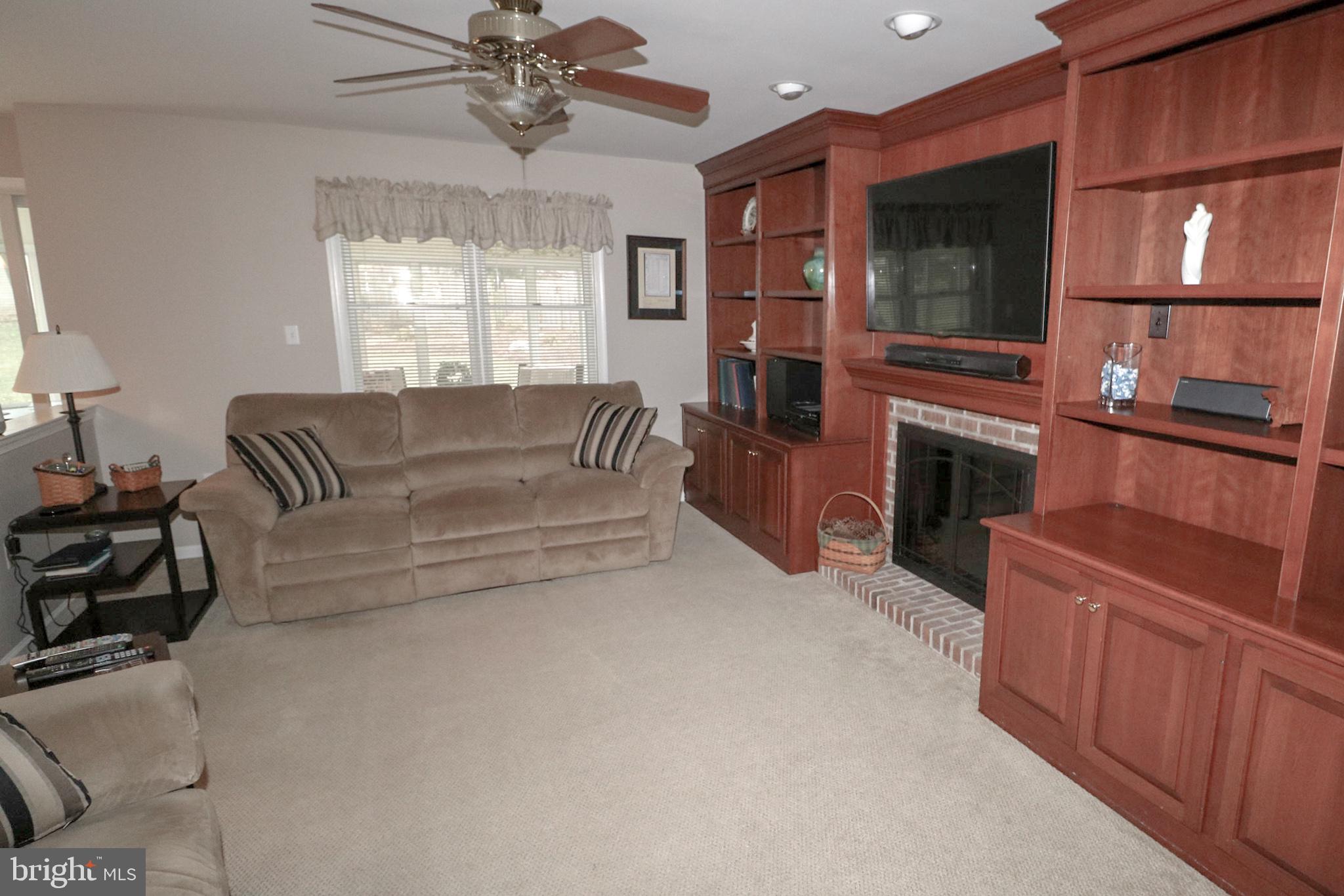 BUTTERFLY ACRES - Residential