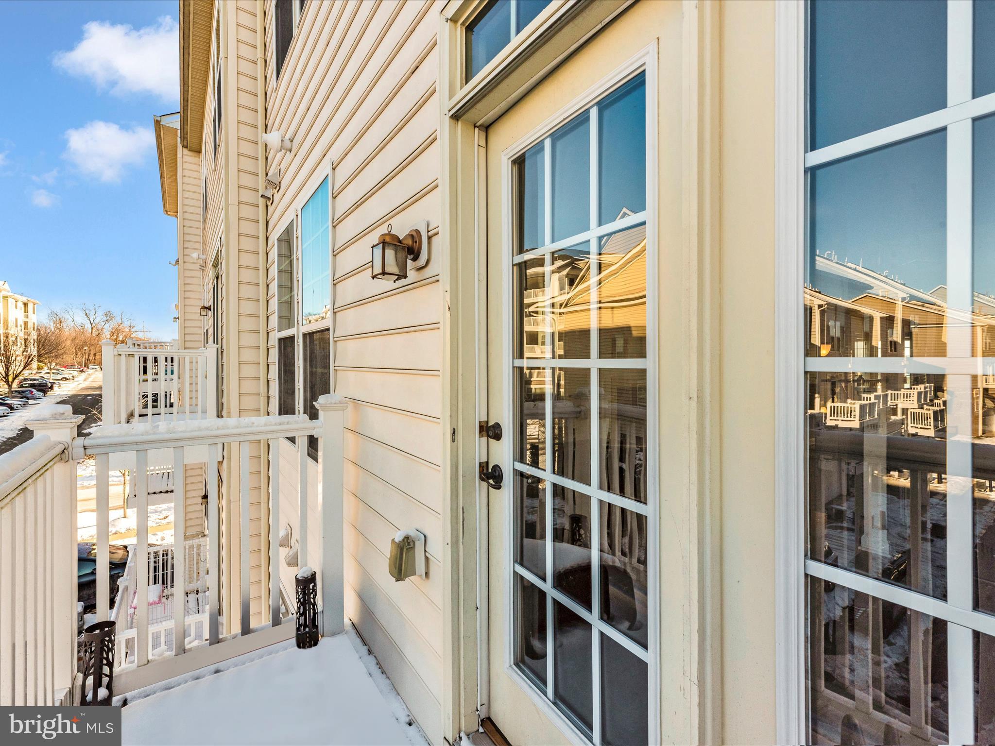 MARKET SQUARE - Residential Lease