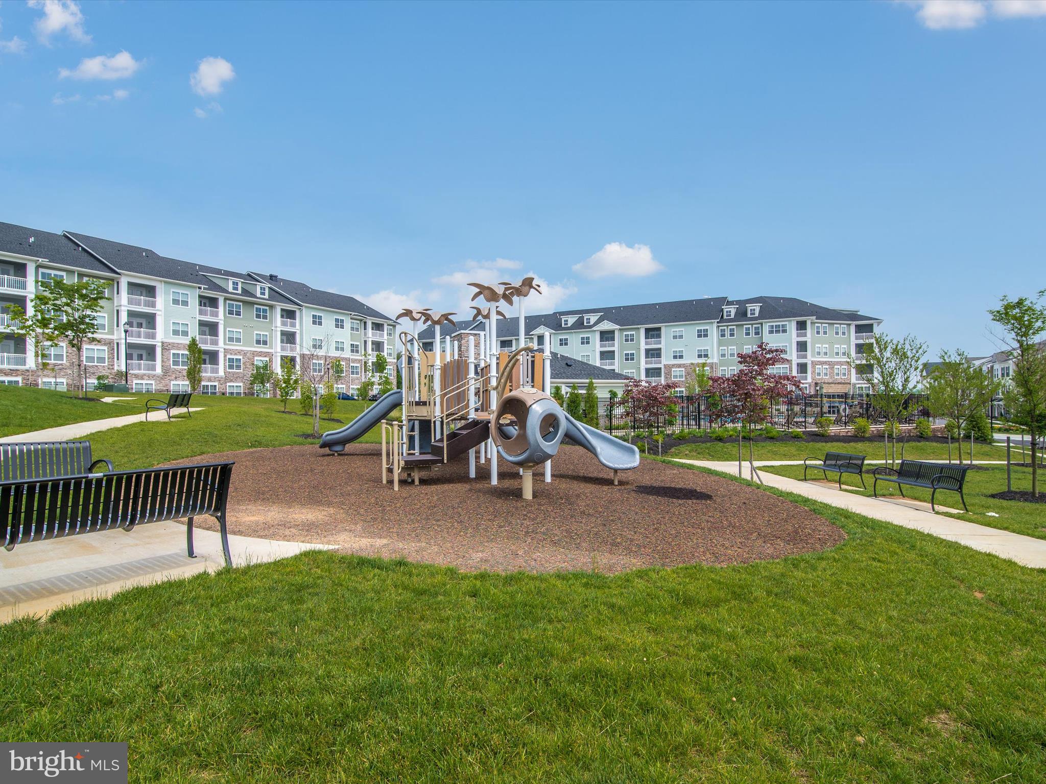 MARKET SQUARE - Residential Lease