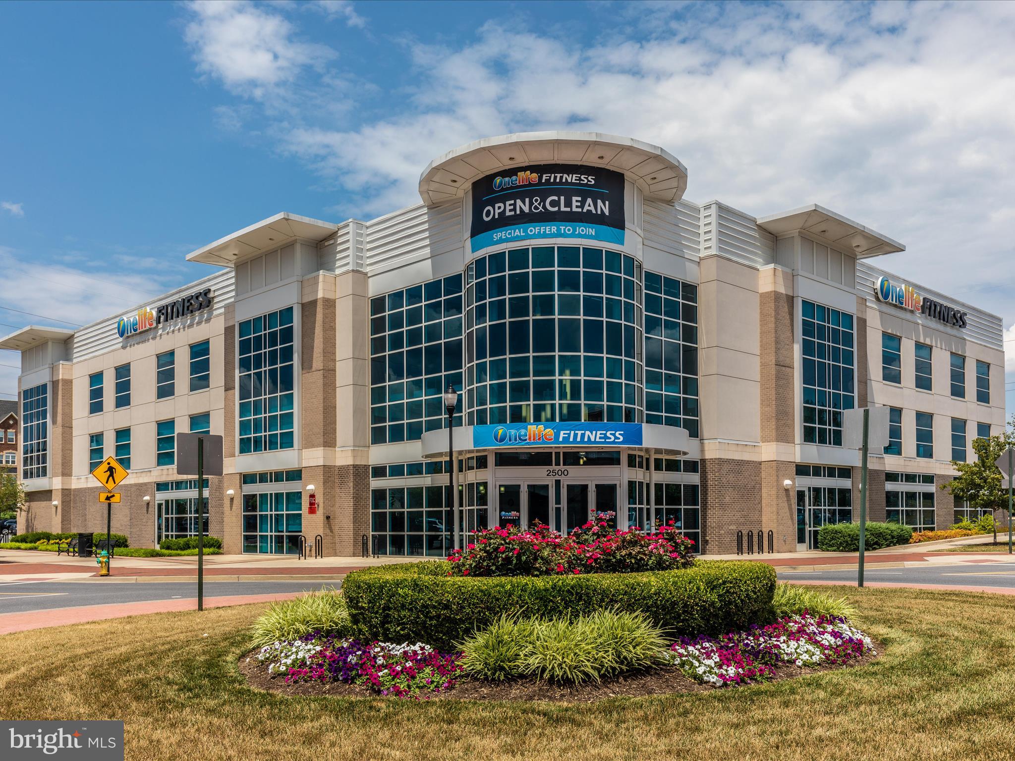MARKET SQUARE - Residential Lease