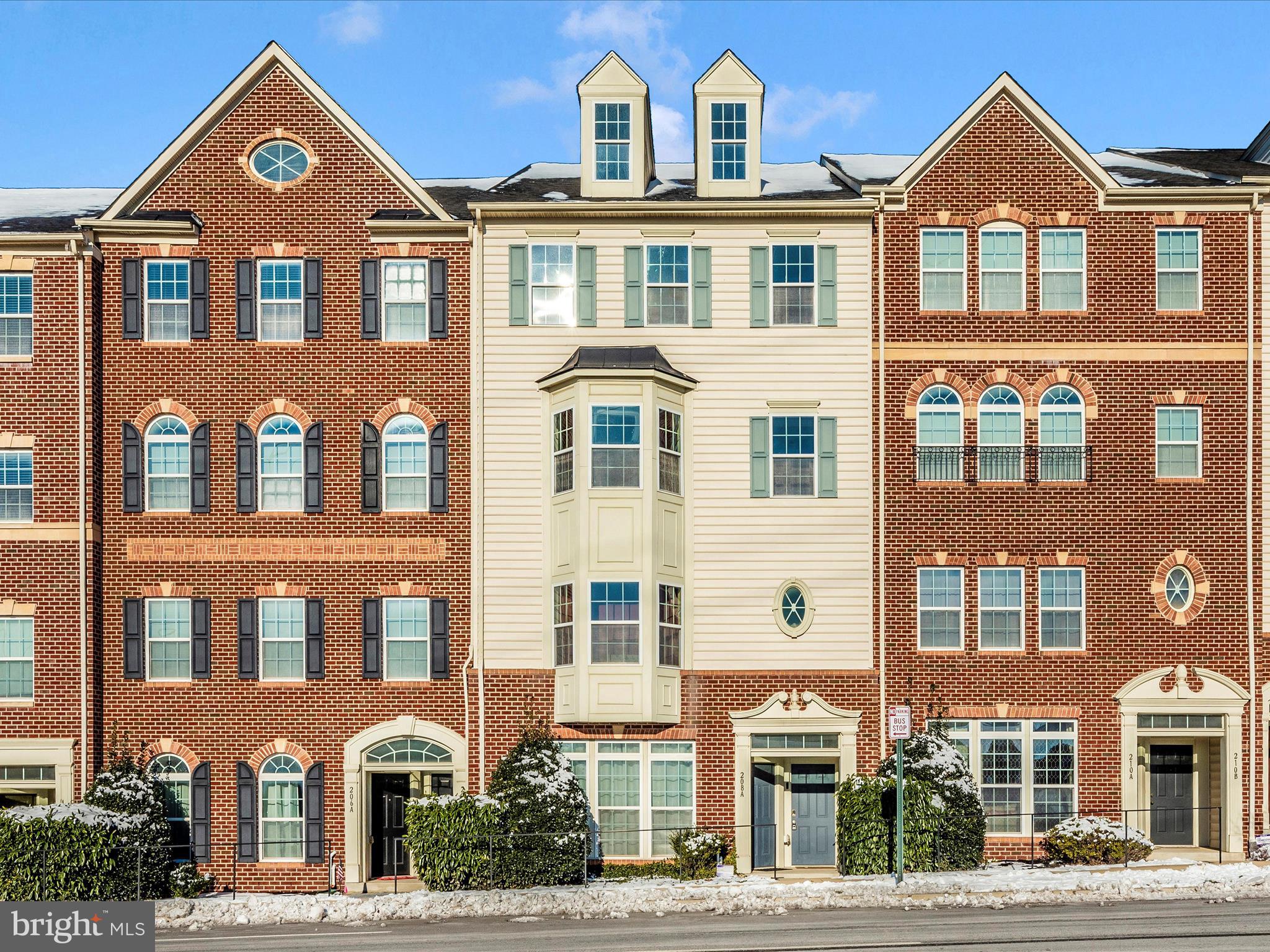MARKET SQUARE - Residential Lease