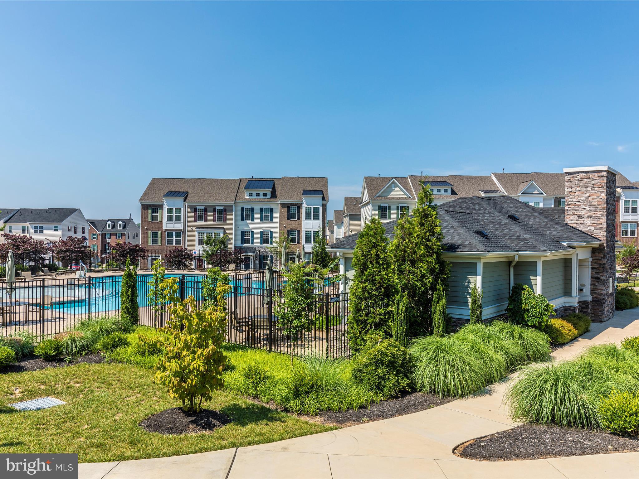 MARKET SQUARE - Residential Lease