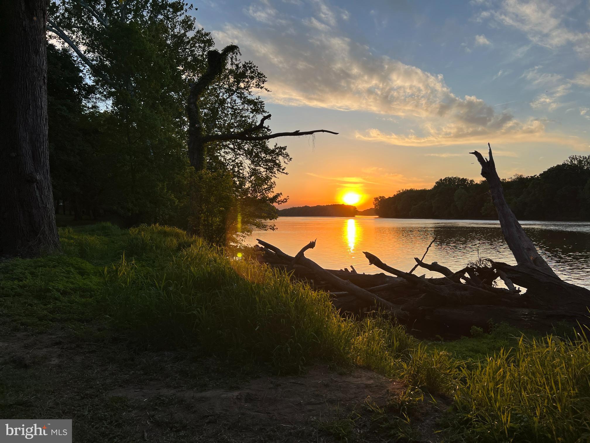 POTOMAC LAKES - Residential