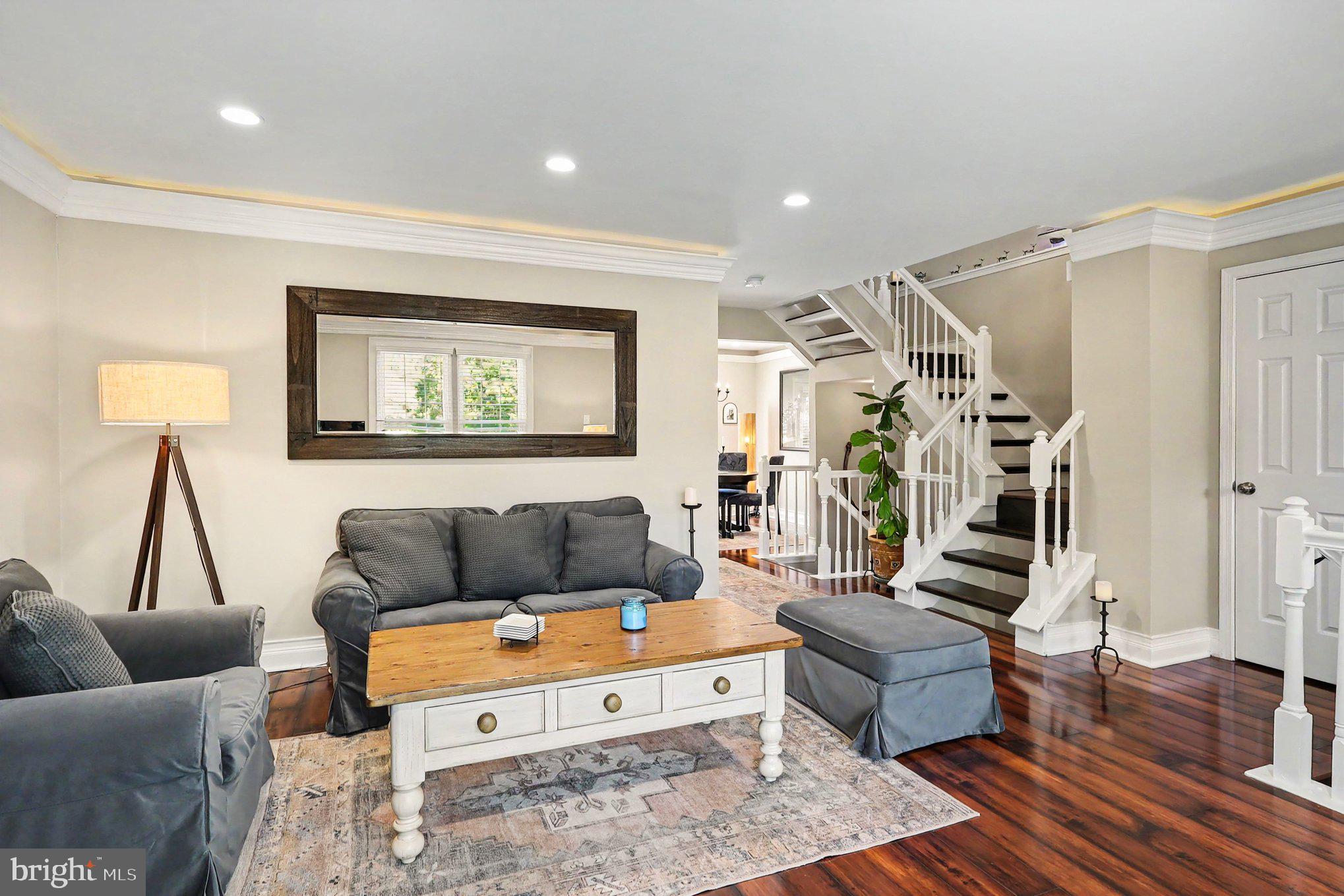 POTOMAC LAKES - Residential