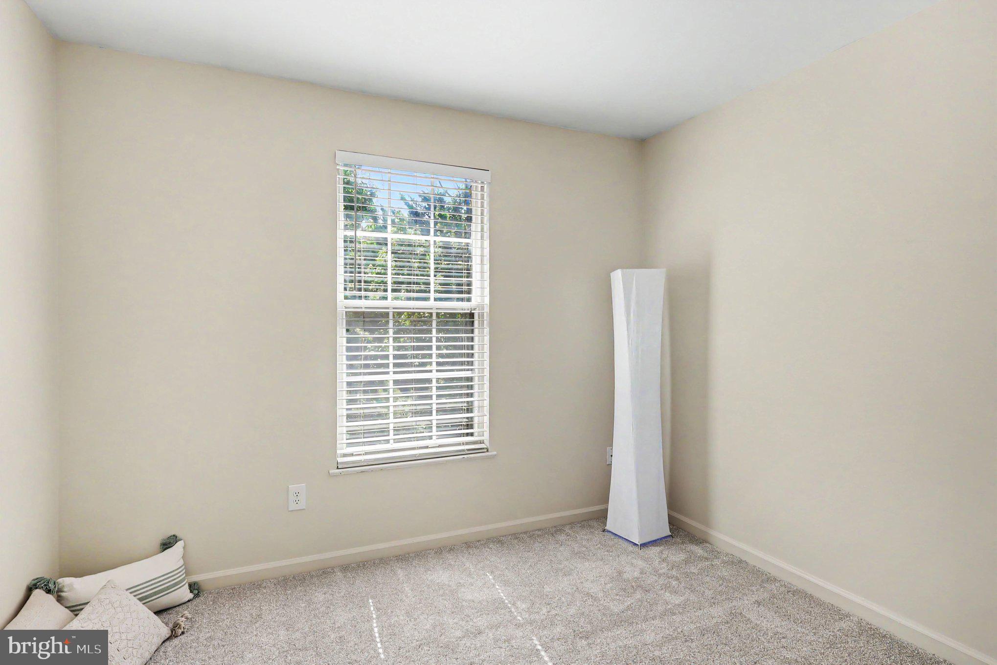 POTOMAC LAKES - Residential