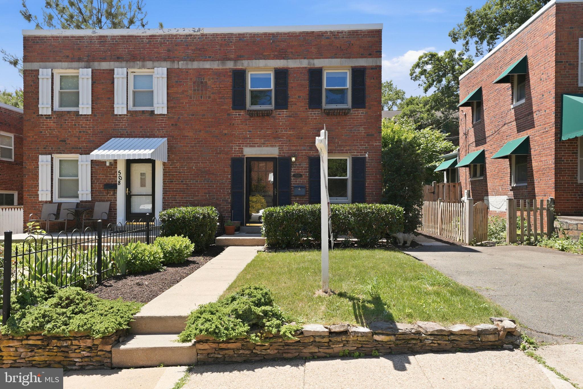 AURORA HILLS - Residential