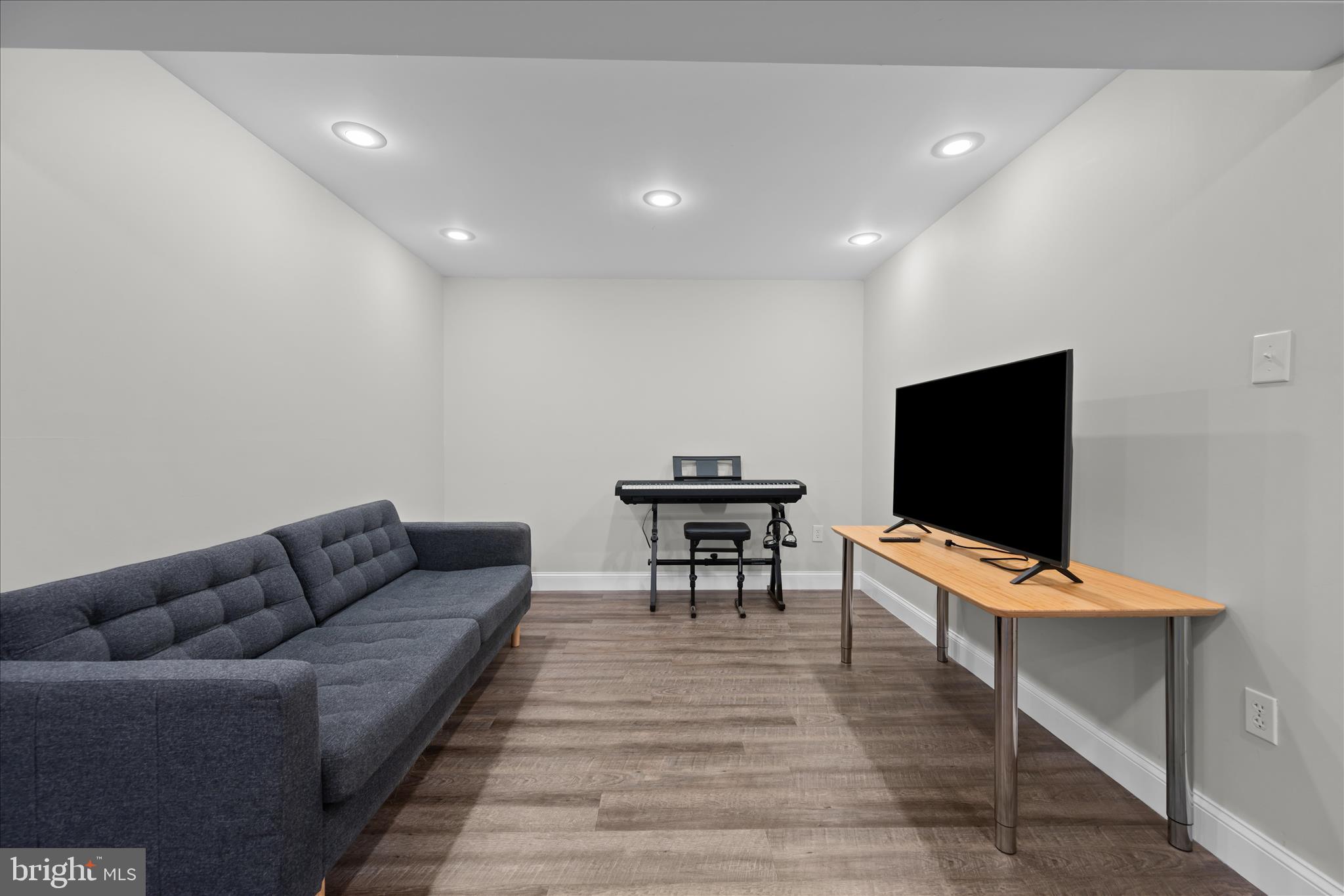 TOLLEY TERRACE - Residential